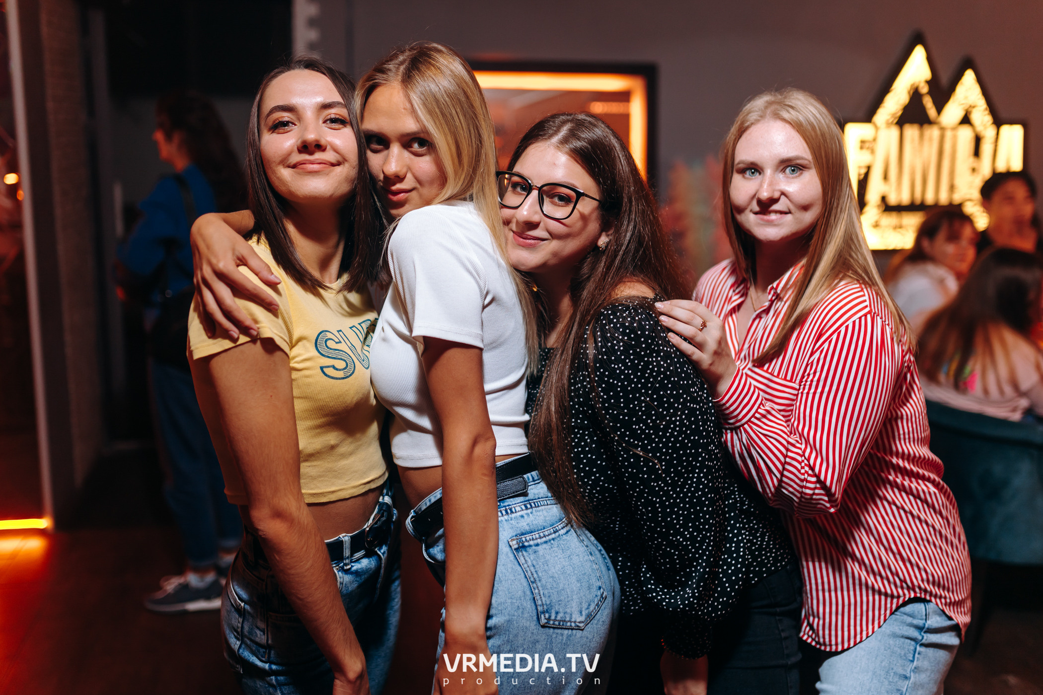 Ночь Безумного Бармена в Lounge Voice Hall «Familia»