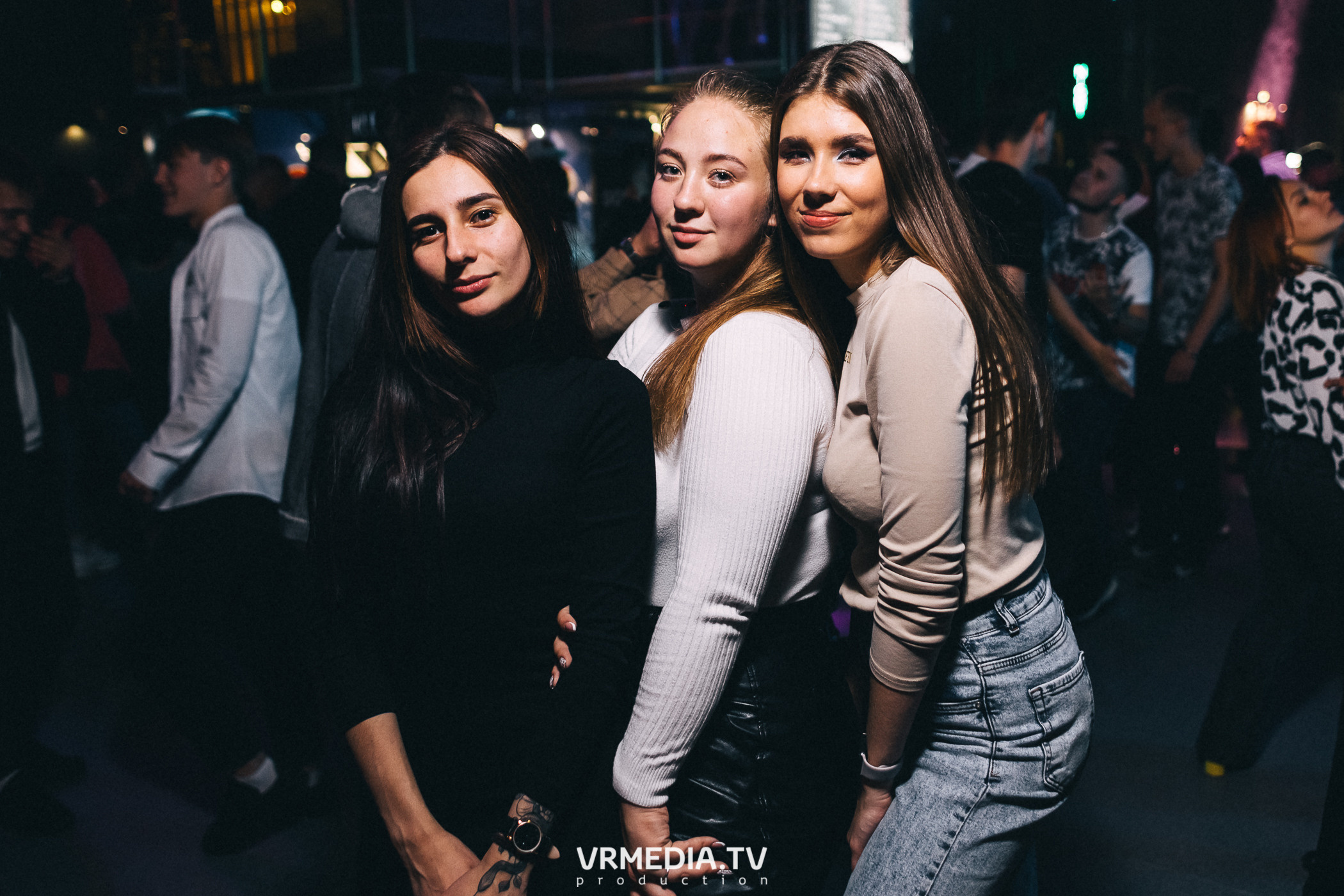 Выходные в баре «DOSKI»