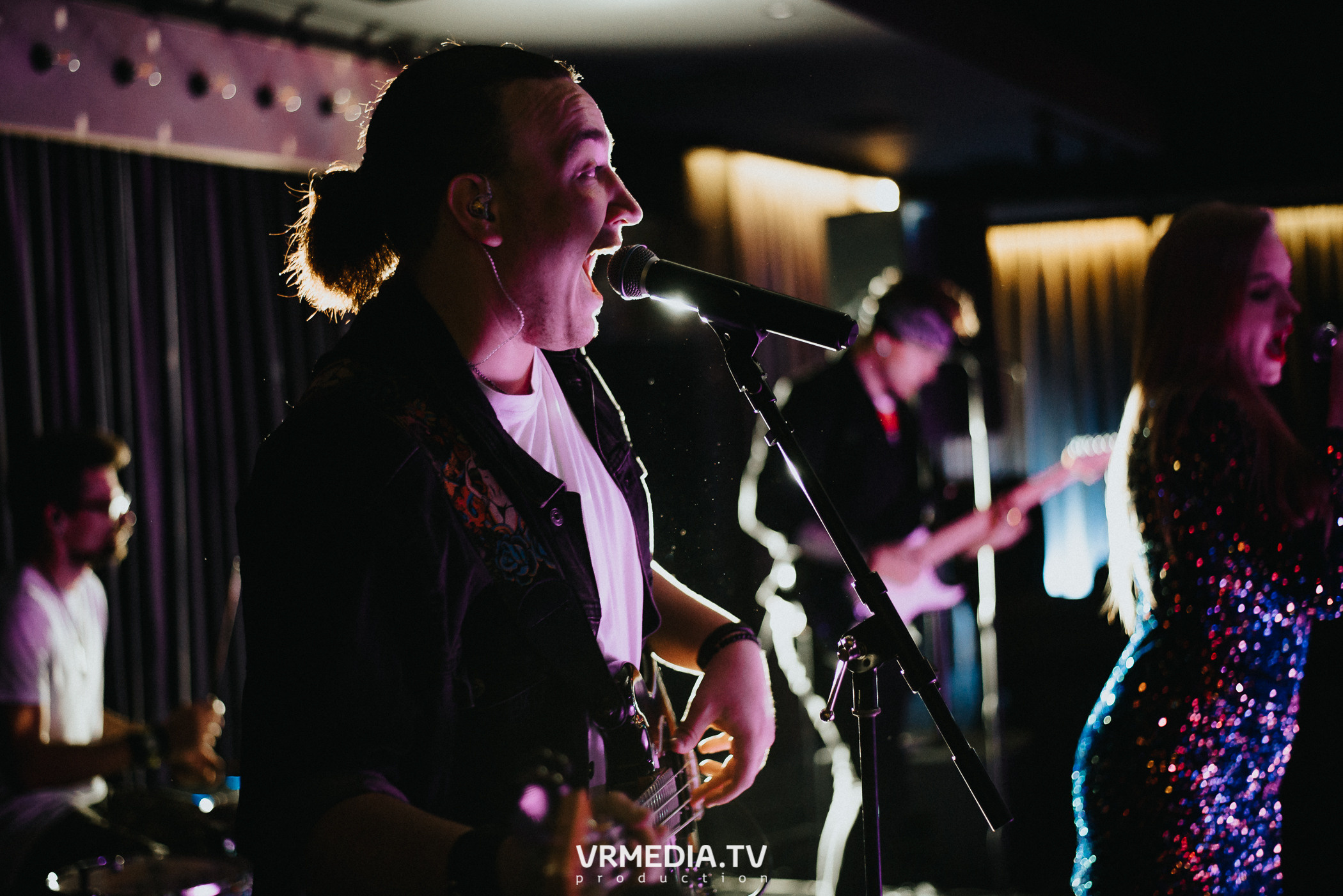 Выходные в караоке-баре «Volna»