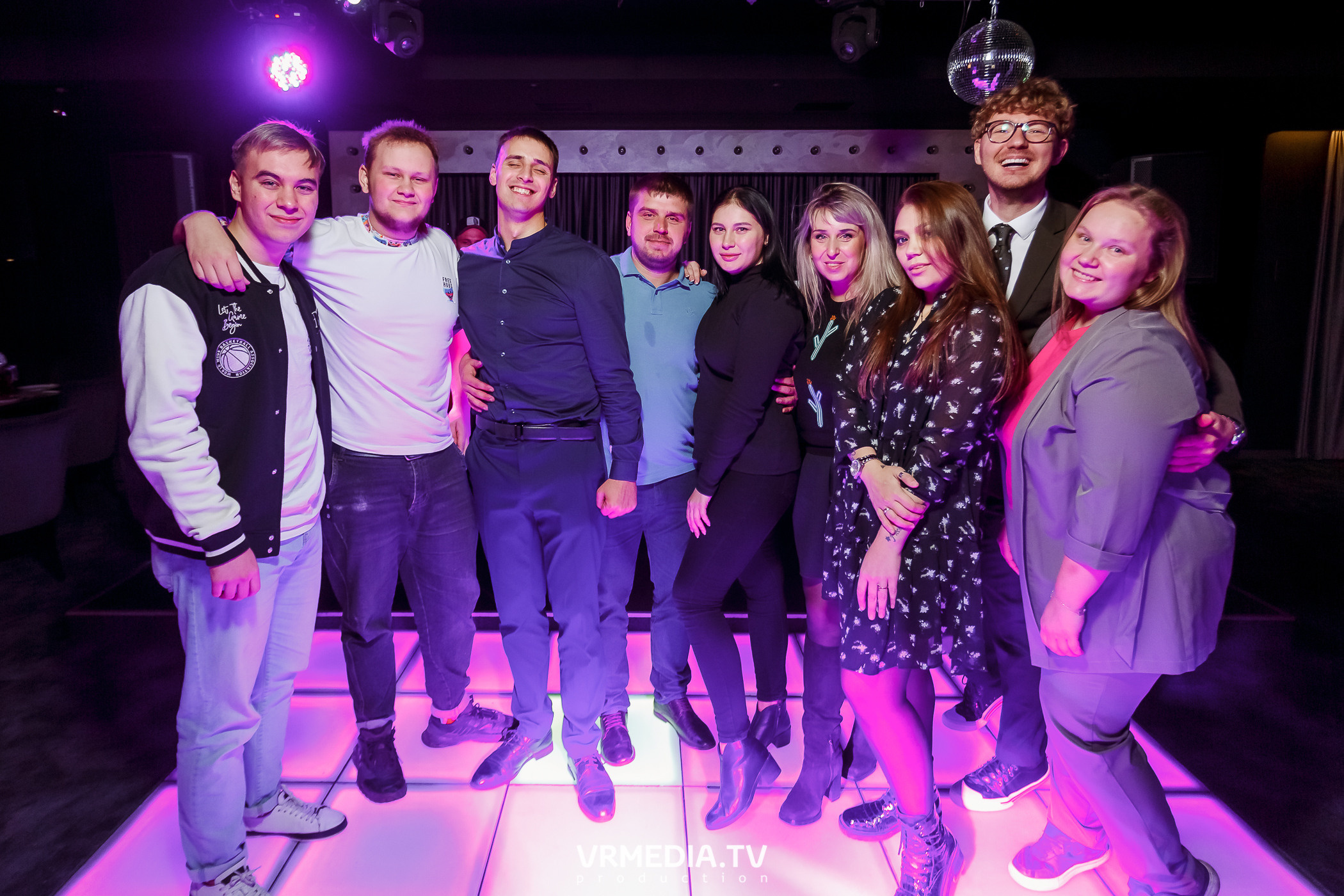 Выходные в караоке-баре «Volna»