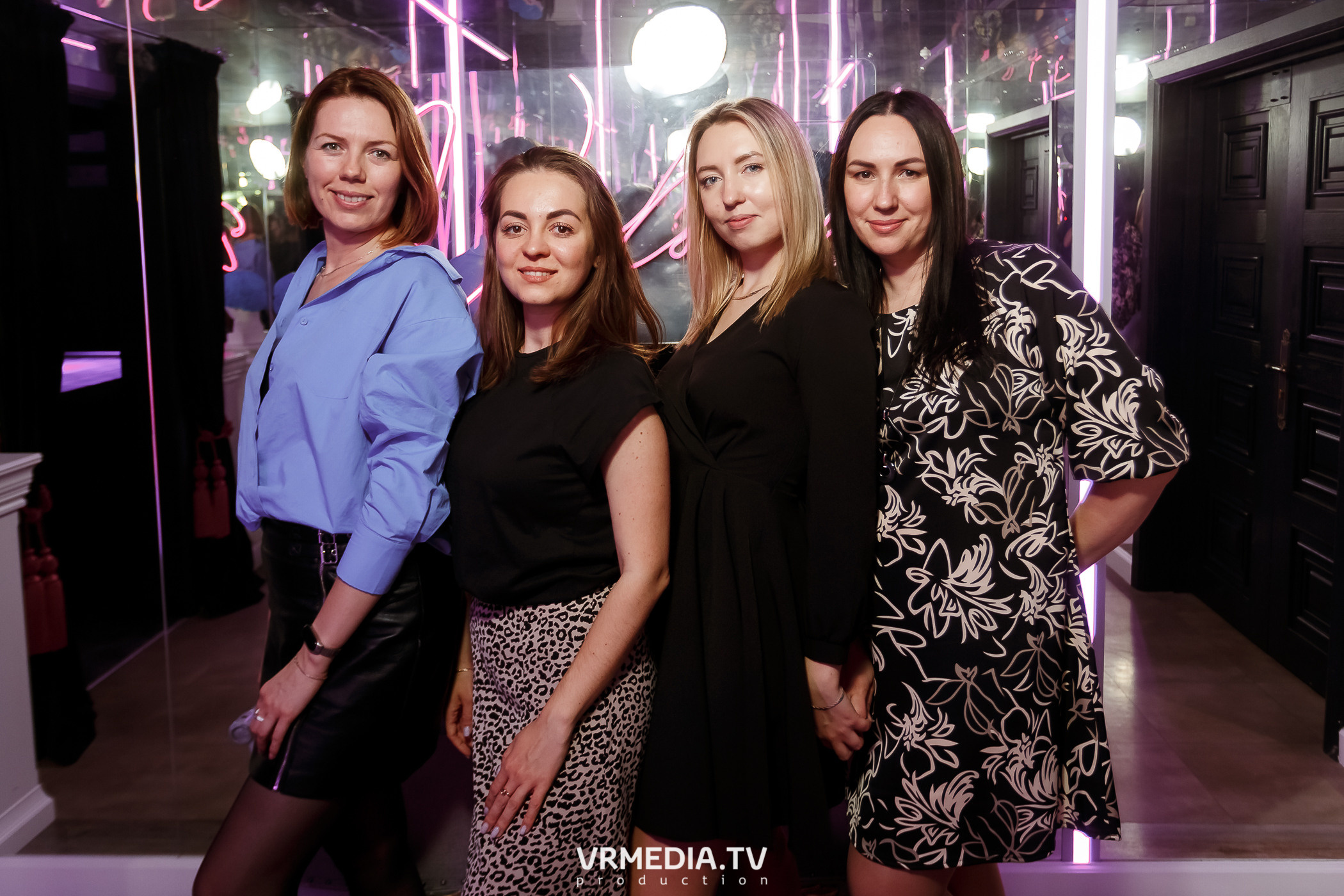 Выходные в караоке-баре «Volna»