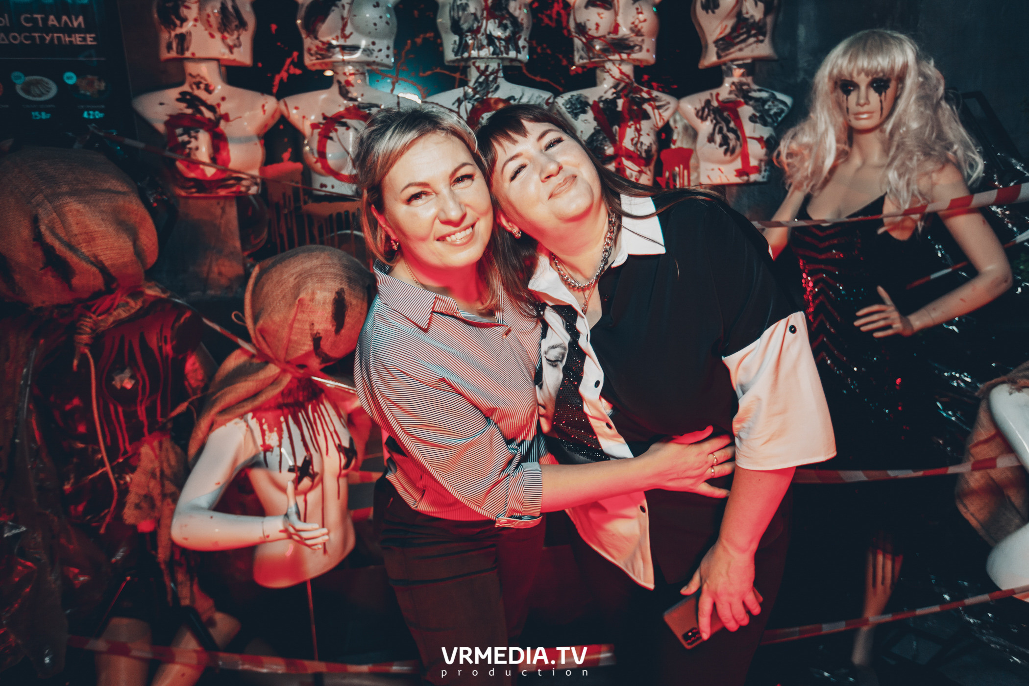 Театр мёртвых кукол в баре «DOSKI»