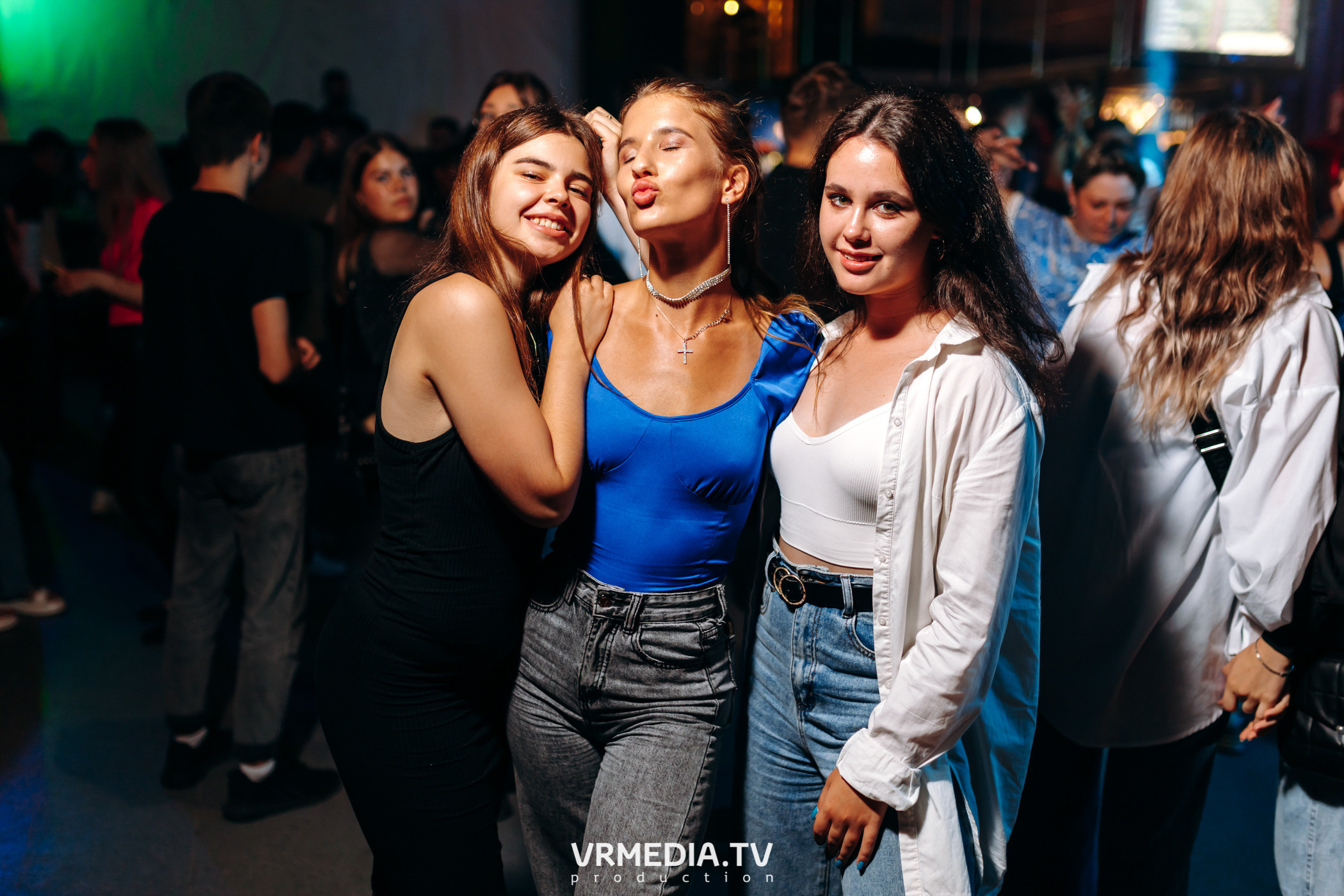 Выходные в баре «DOSKI»