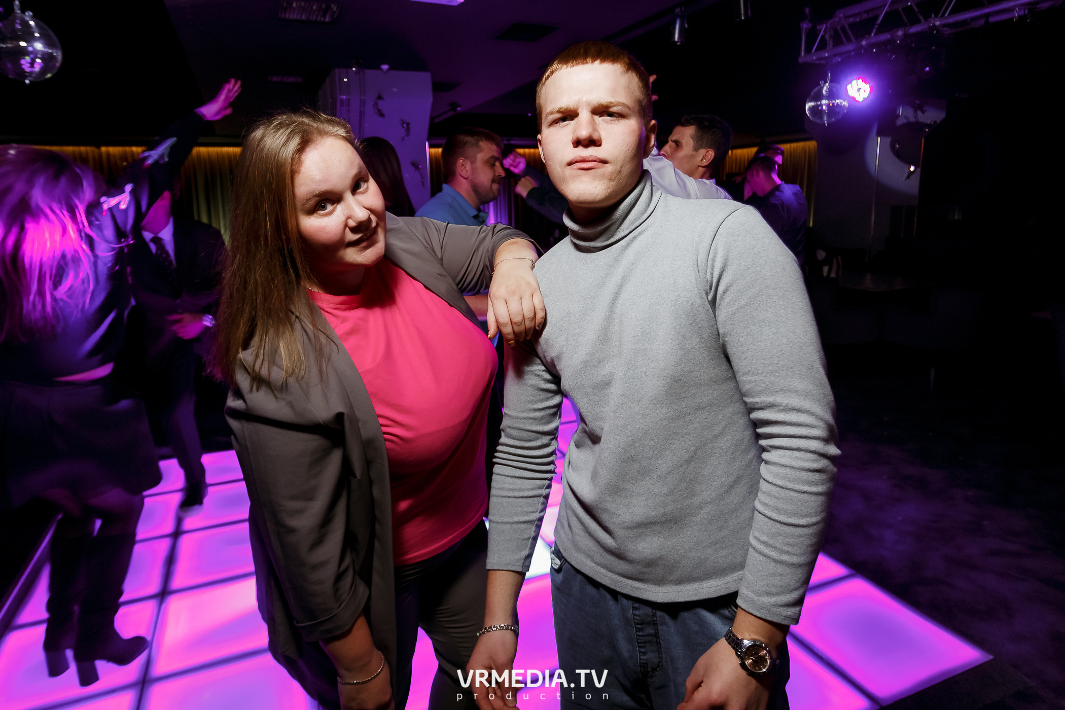 Выходные в караоке-баре «Volna»