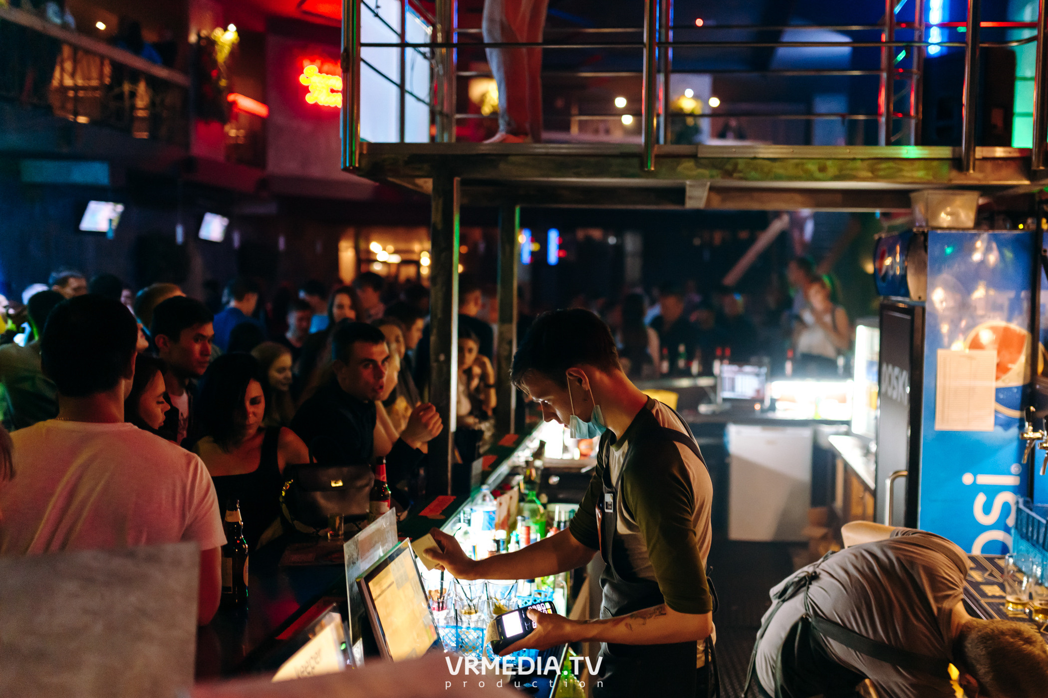 Выходные в баре «DOSKI»