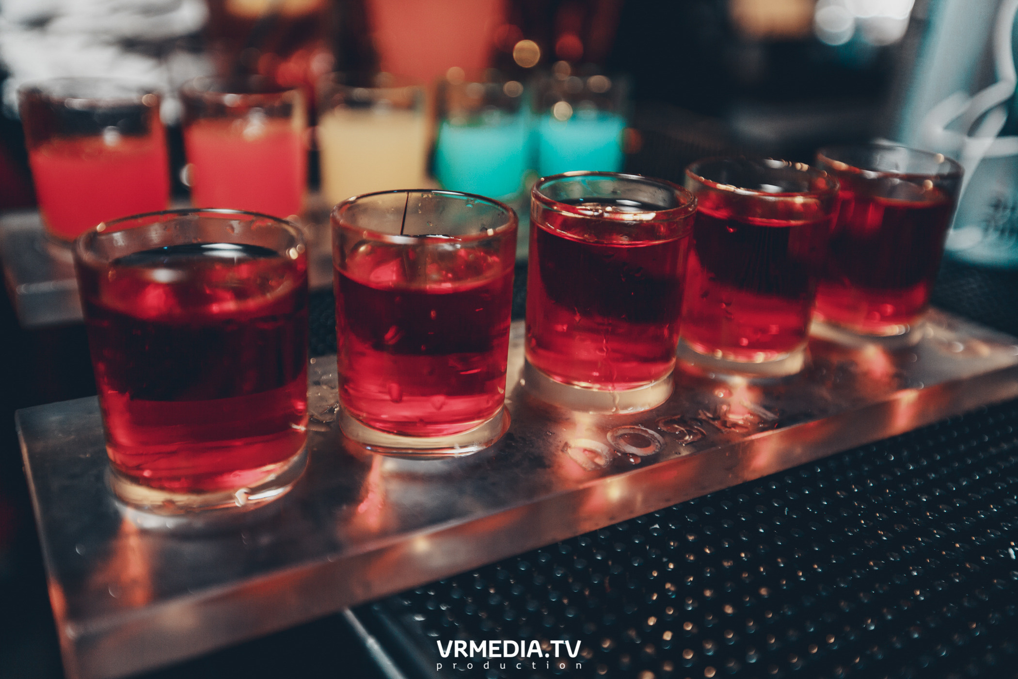 Театр мёртвых кукол в баре «DOSKI»