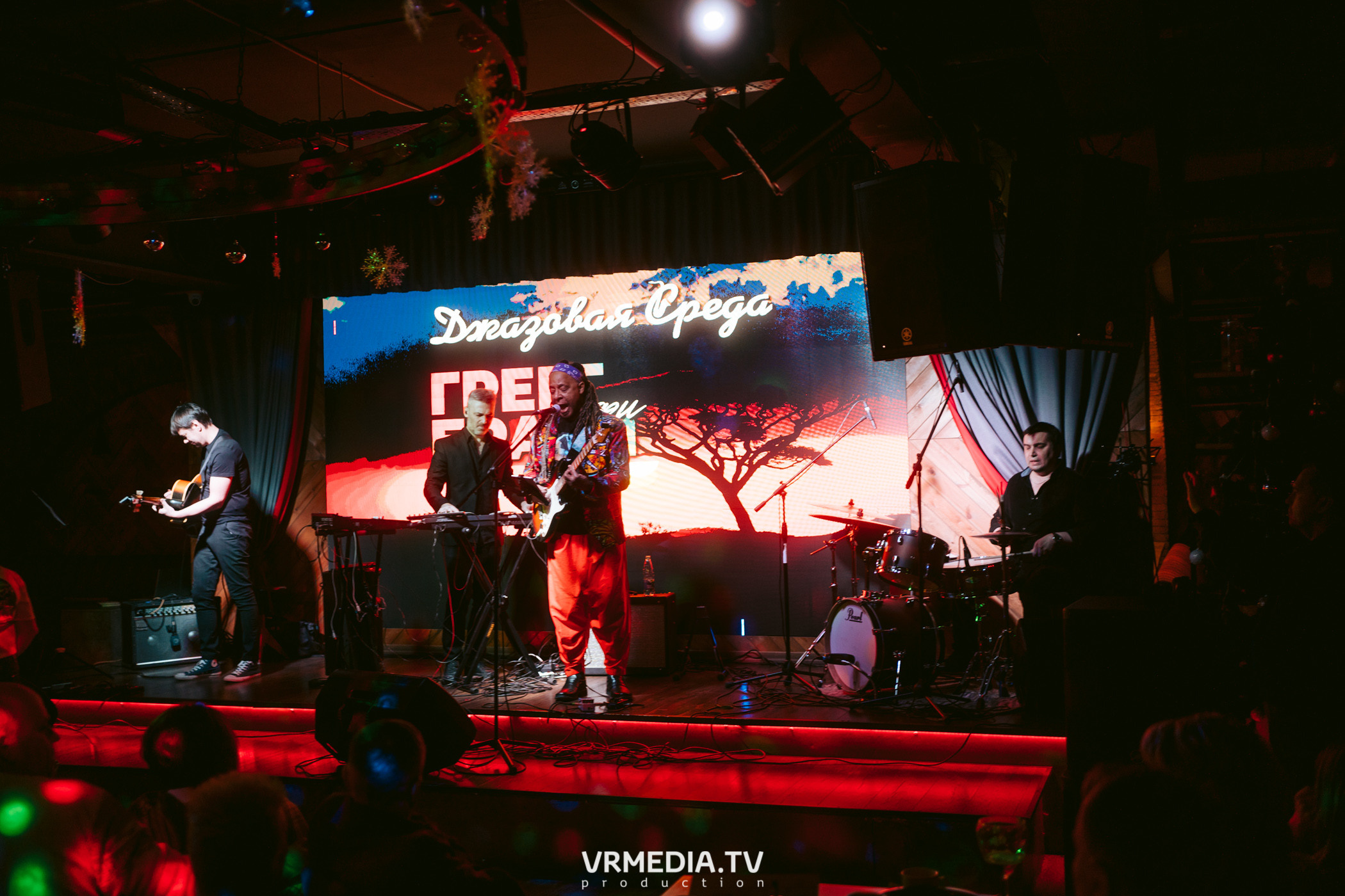 Джазовая среда. Грегг Кофи Браун (Лондон)