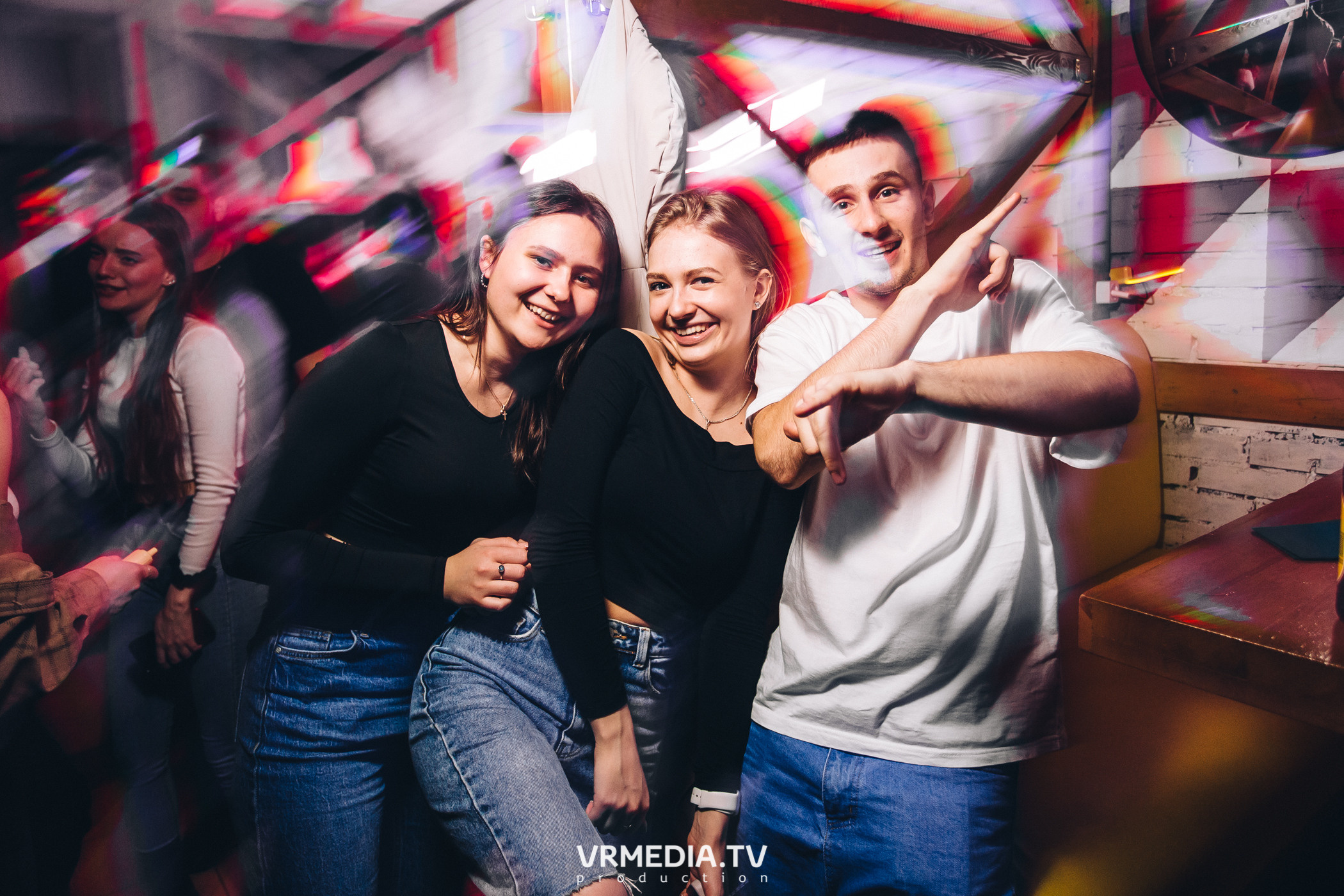 Выходные в баре «Cosmo»