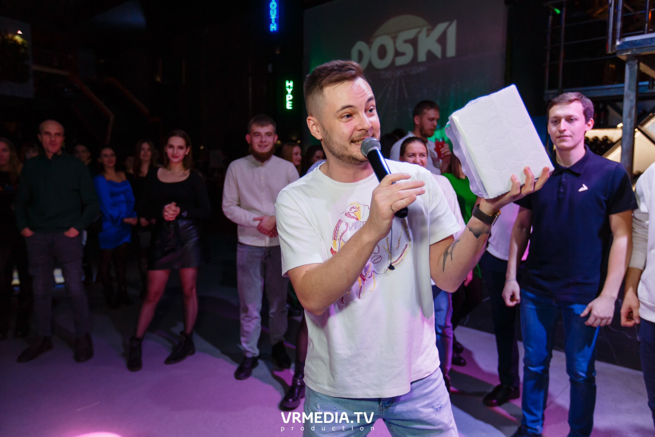 Выходные в баре «DOSKI»