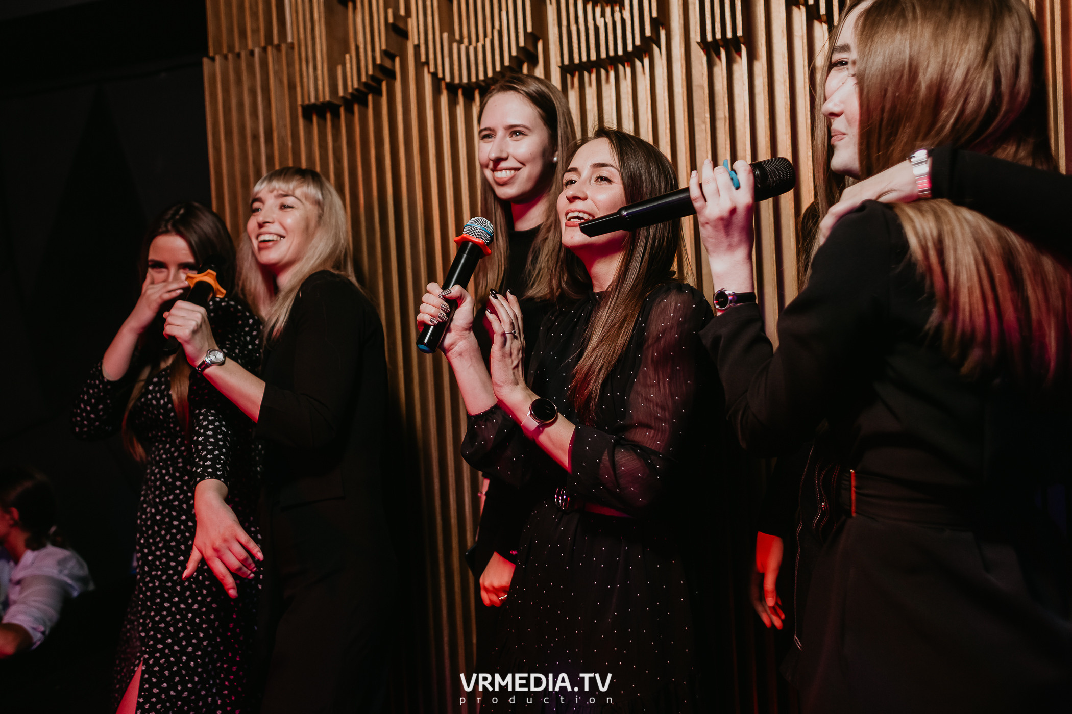 Выходные в баре «DOSKI»