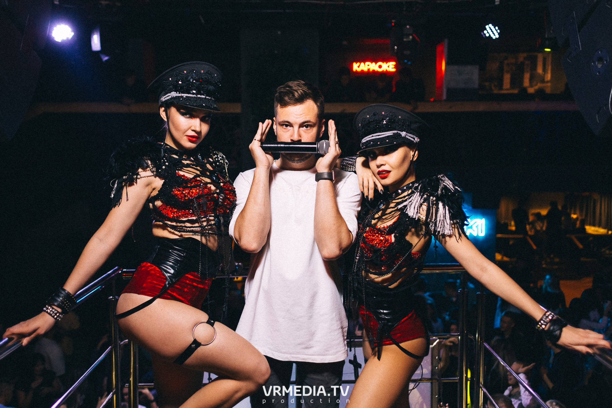 Выходные в баре «DOSKI»