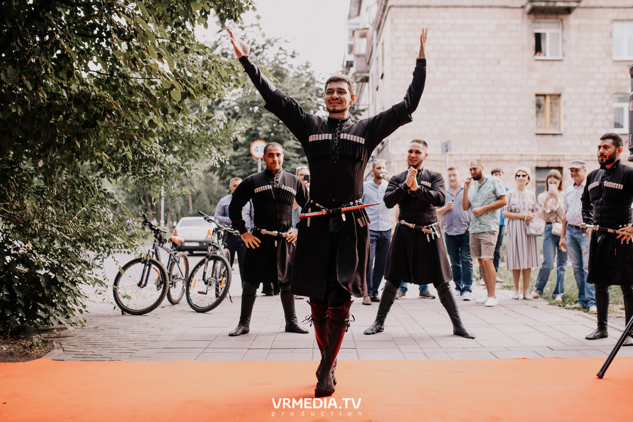 День рождения ресторана «Батоно Хинкали»