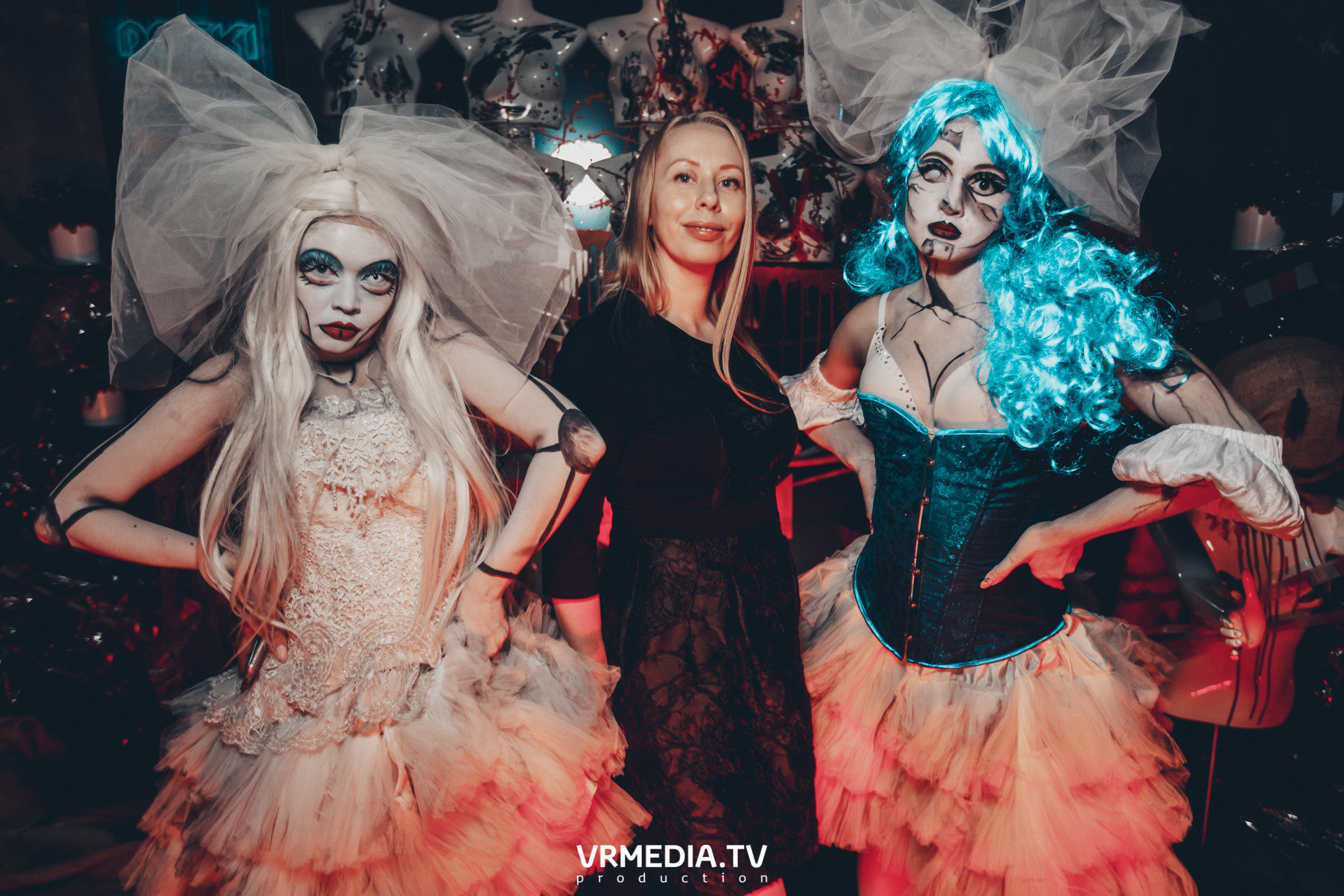 Театр мёртвых кукол в баре «DOSKI»