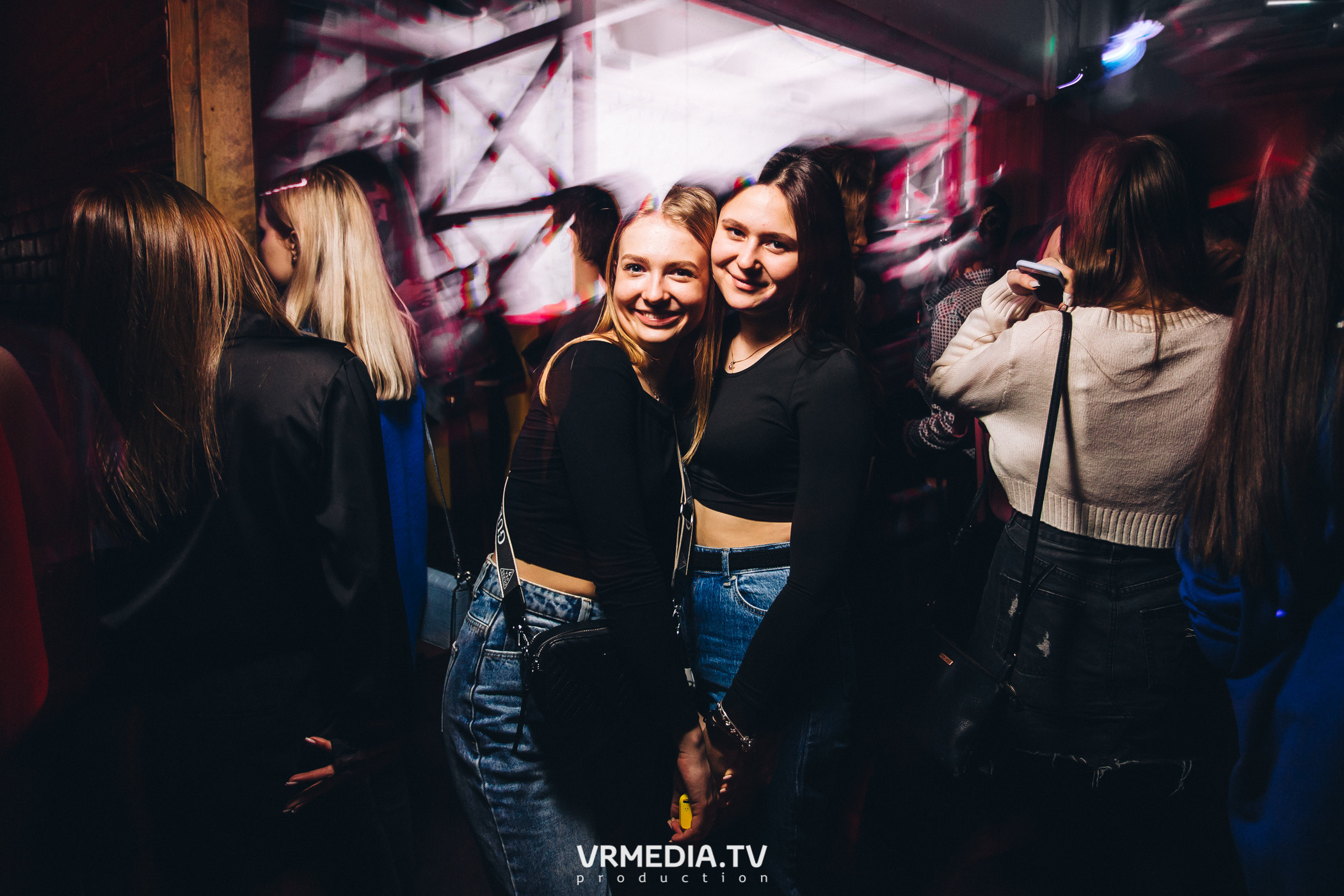 Выходные в баре «Cosmo»