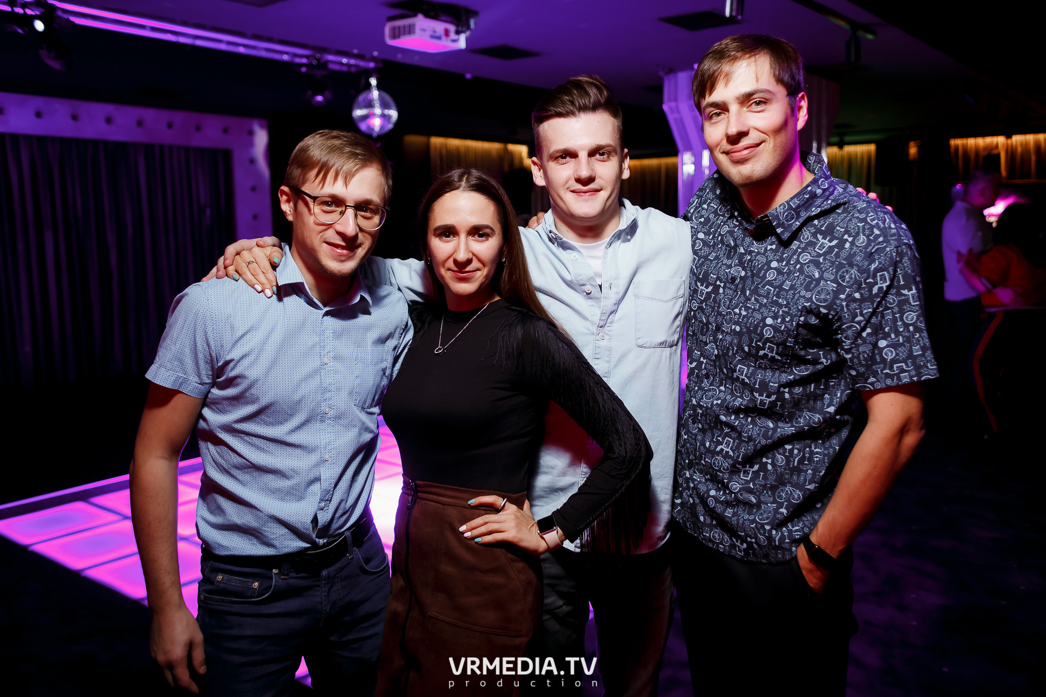 Выходные в караоке-баре «Volna»