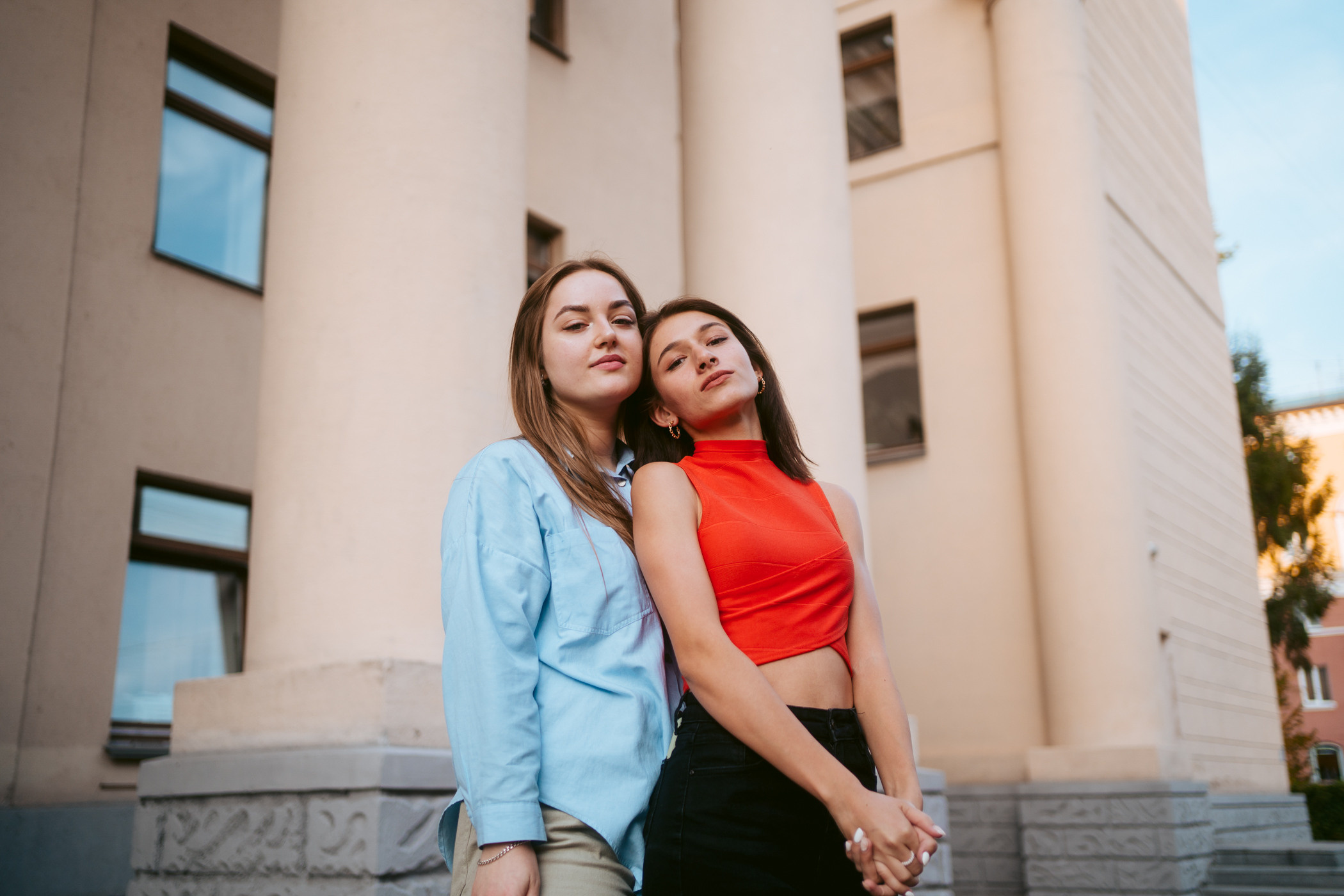 Драмтеатр (Весенняя, 11)