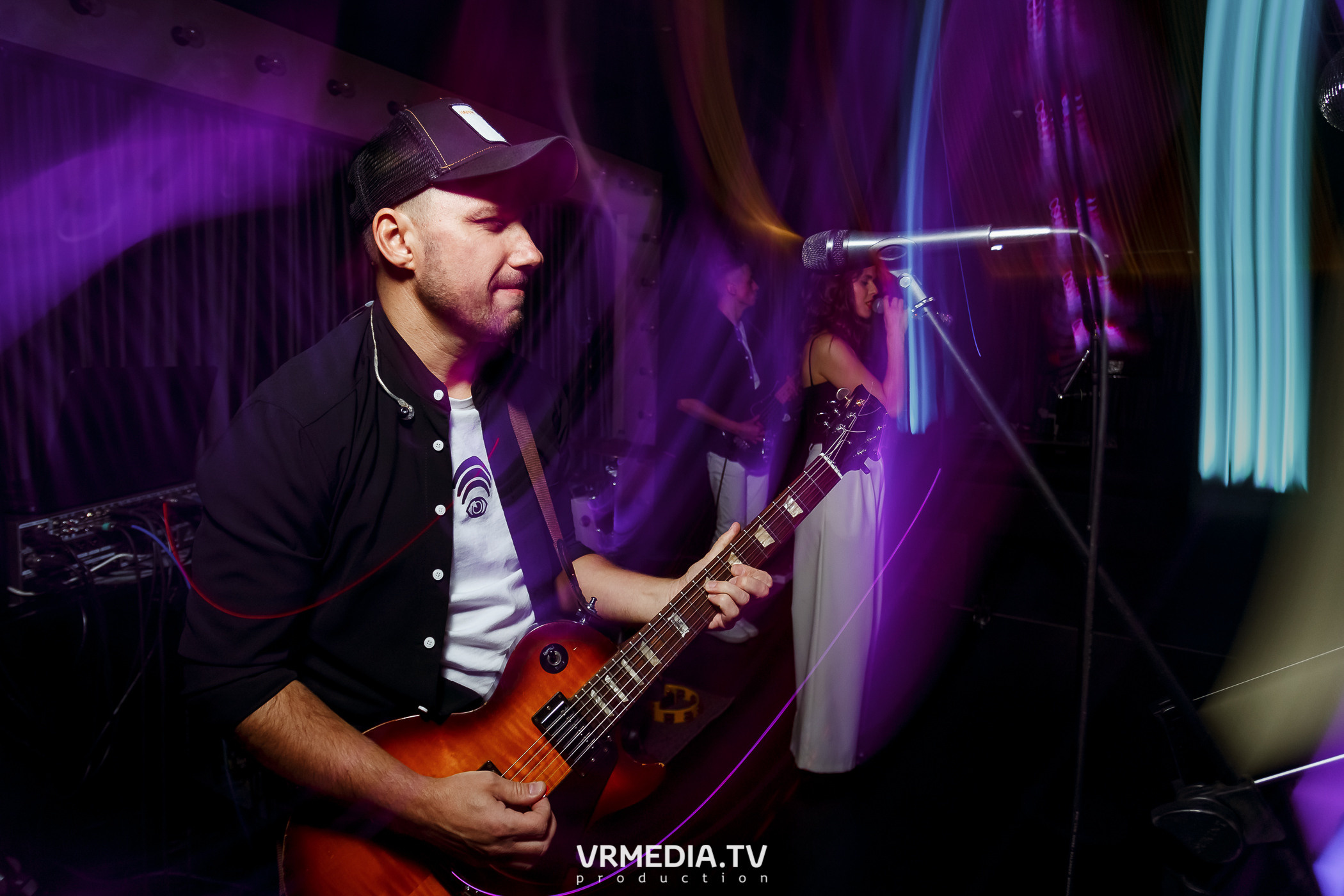 Выходные в караоке-баре «Volna»