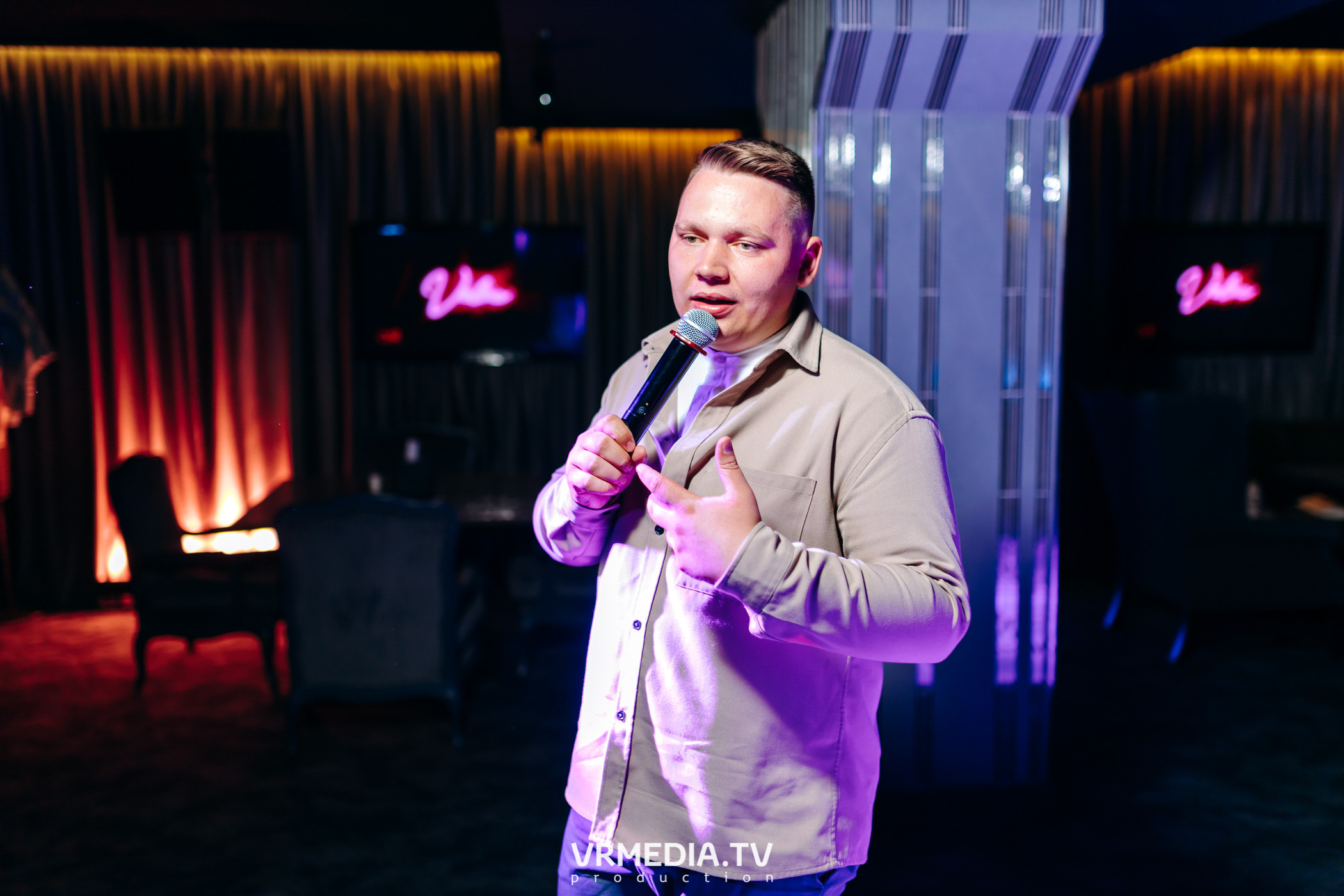 Ночь фотографии в караоке-баре «Volna»