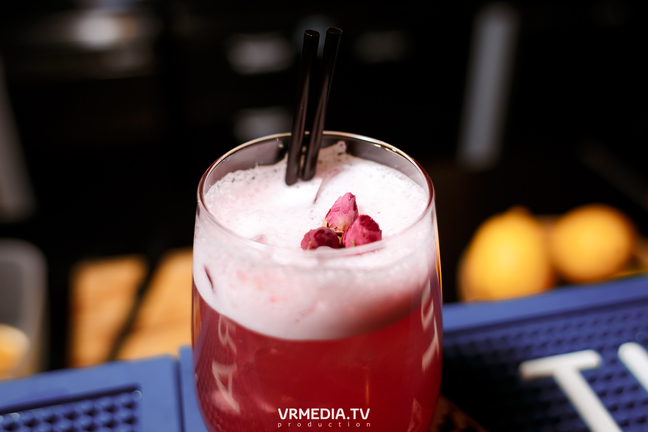 Выходные в караоке-баре «Volna»