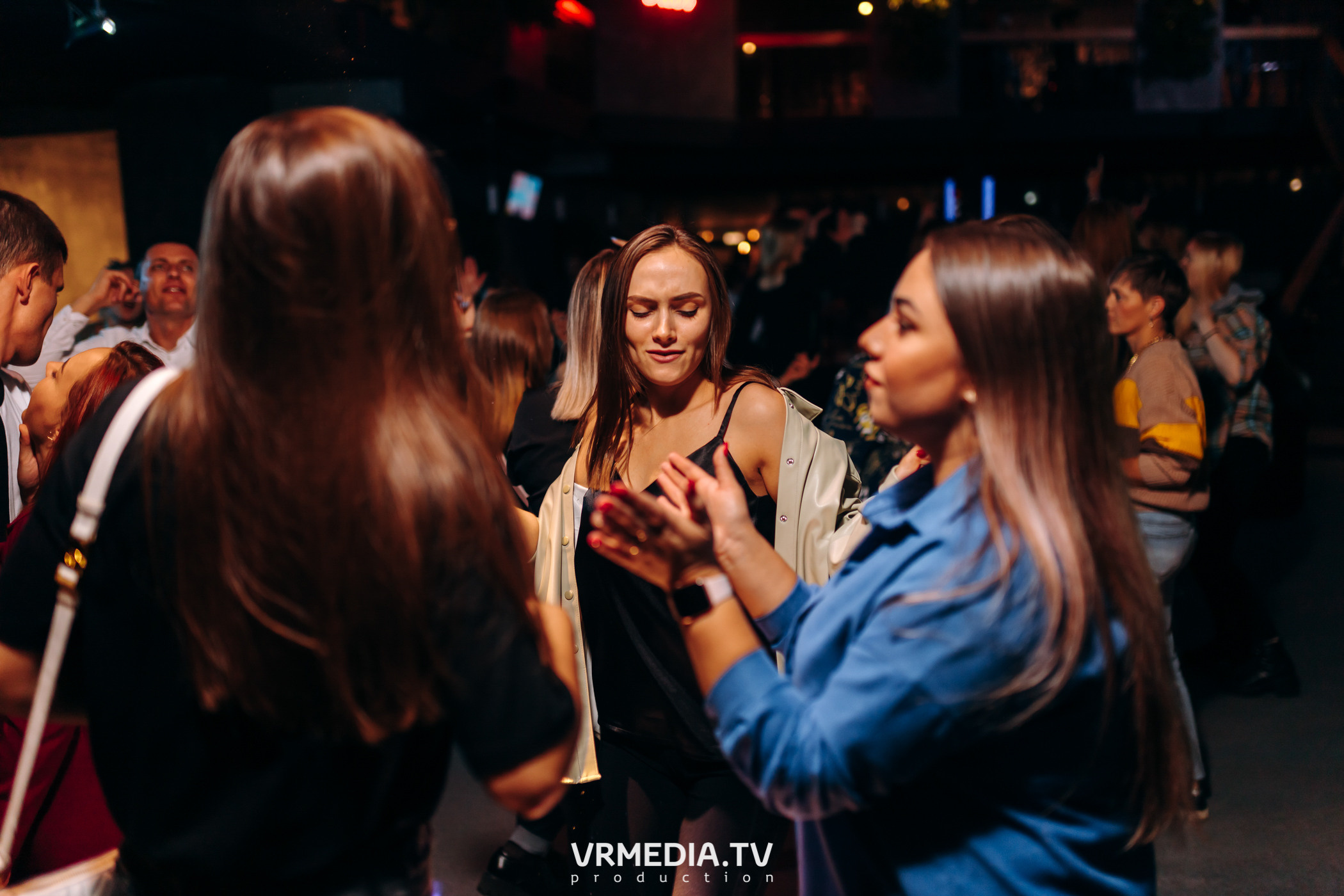 Выходные в баре «DOSKI»