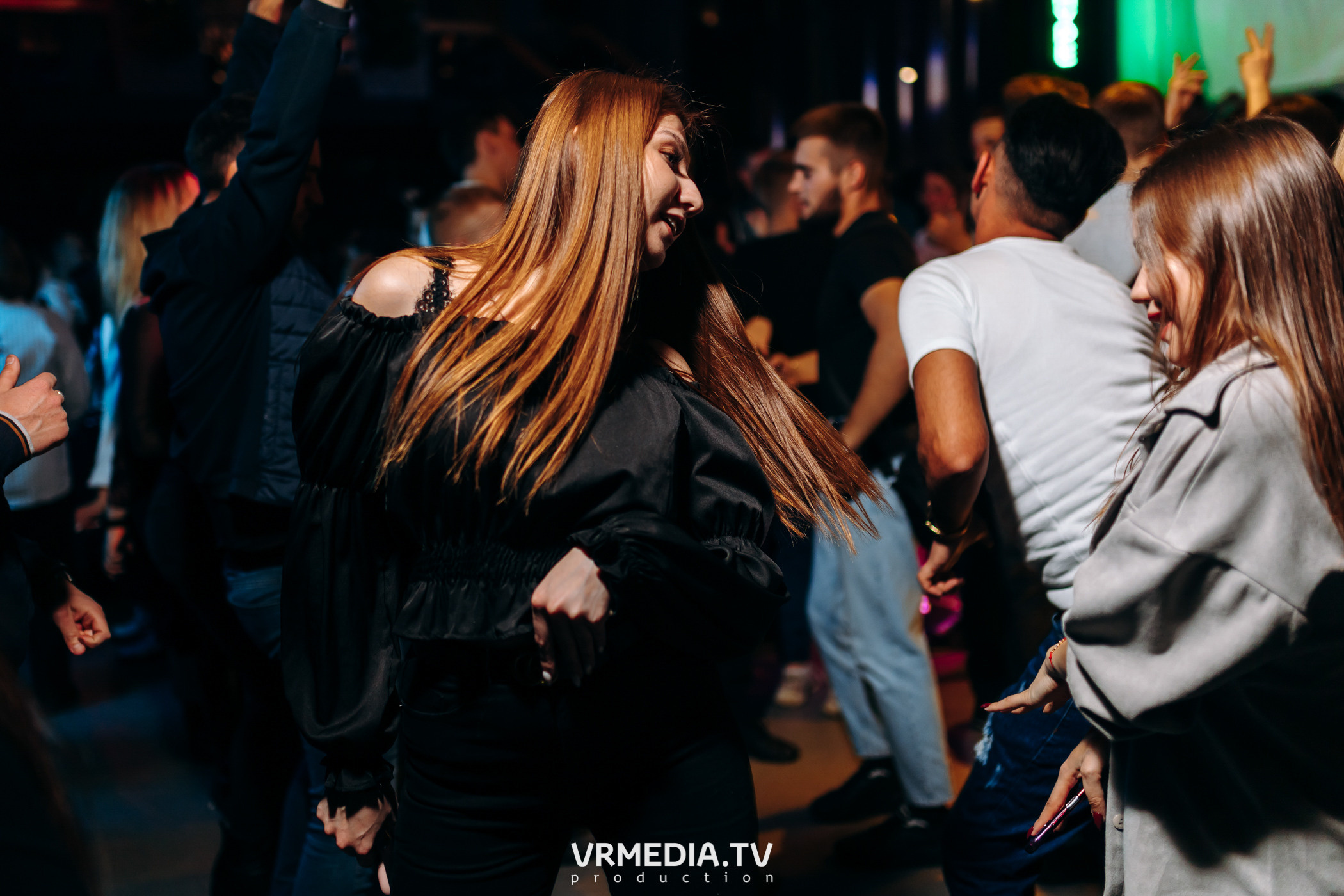 Выходные в баре «DOSKI»