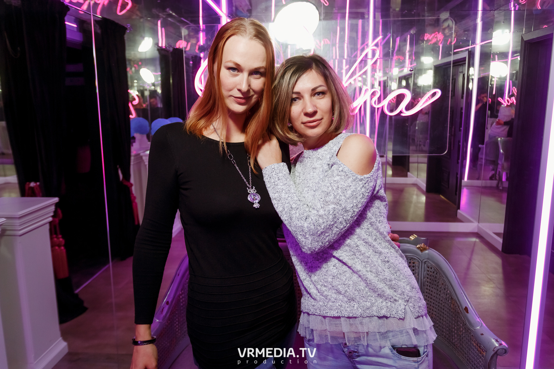 Выходные в караоке-баре «Volna»