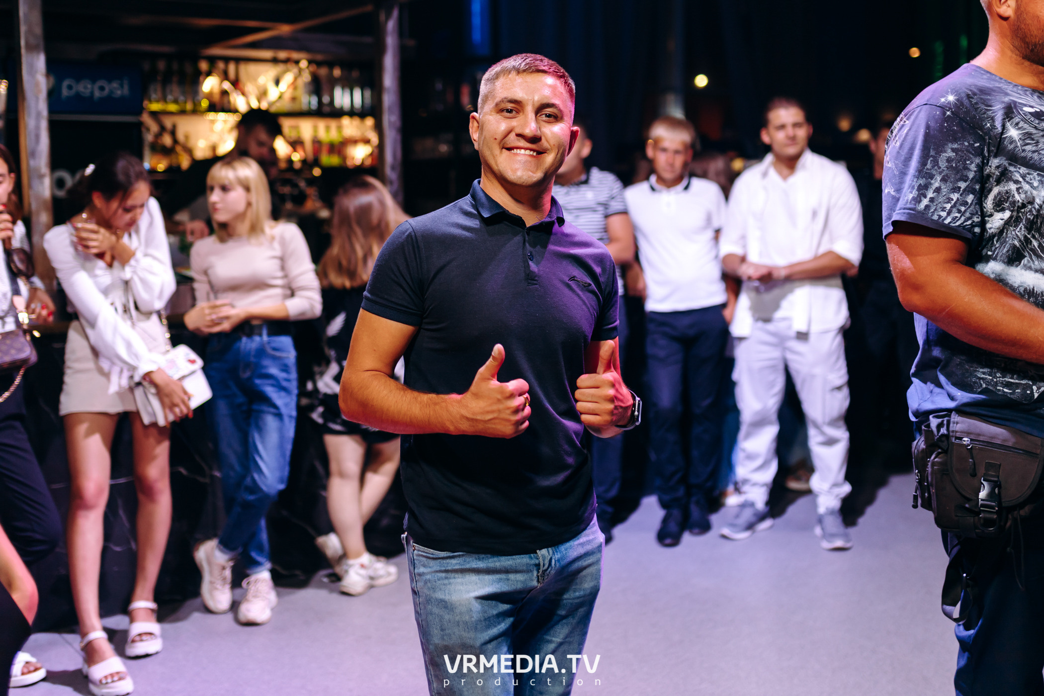 Выходные в баре «DOSKI»