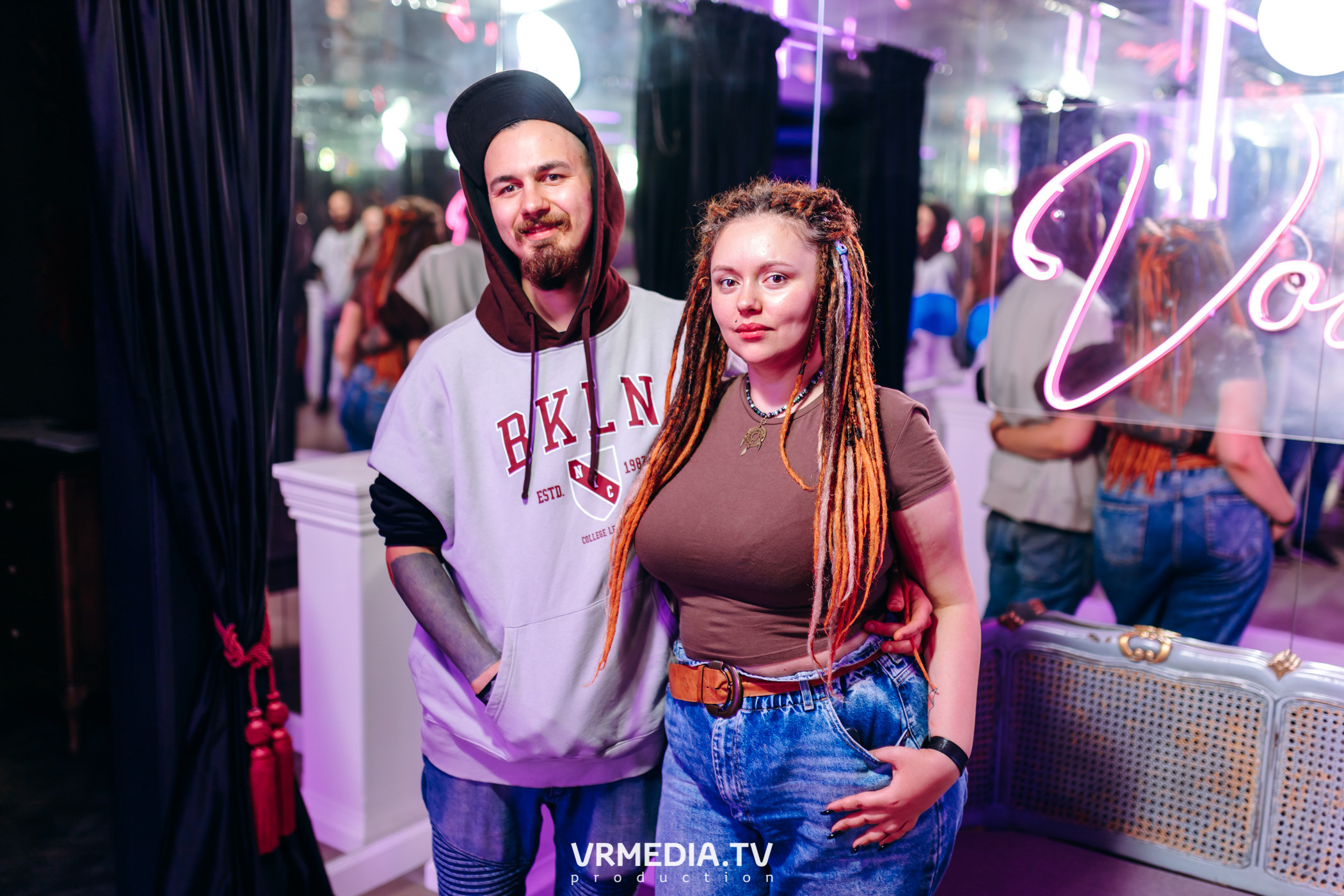 Ночь фотографии в караоке-баре «Volna»