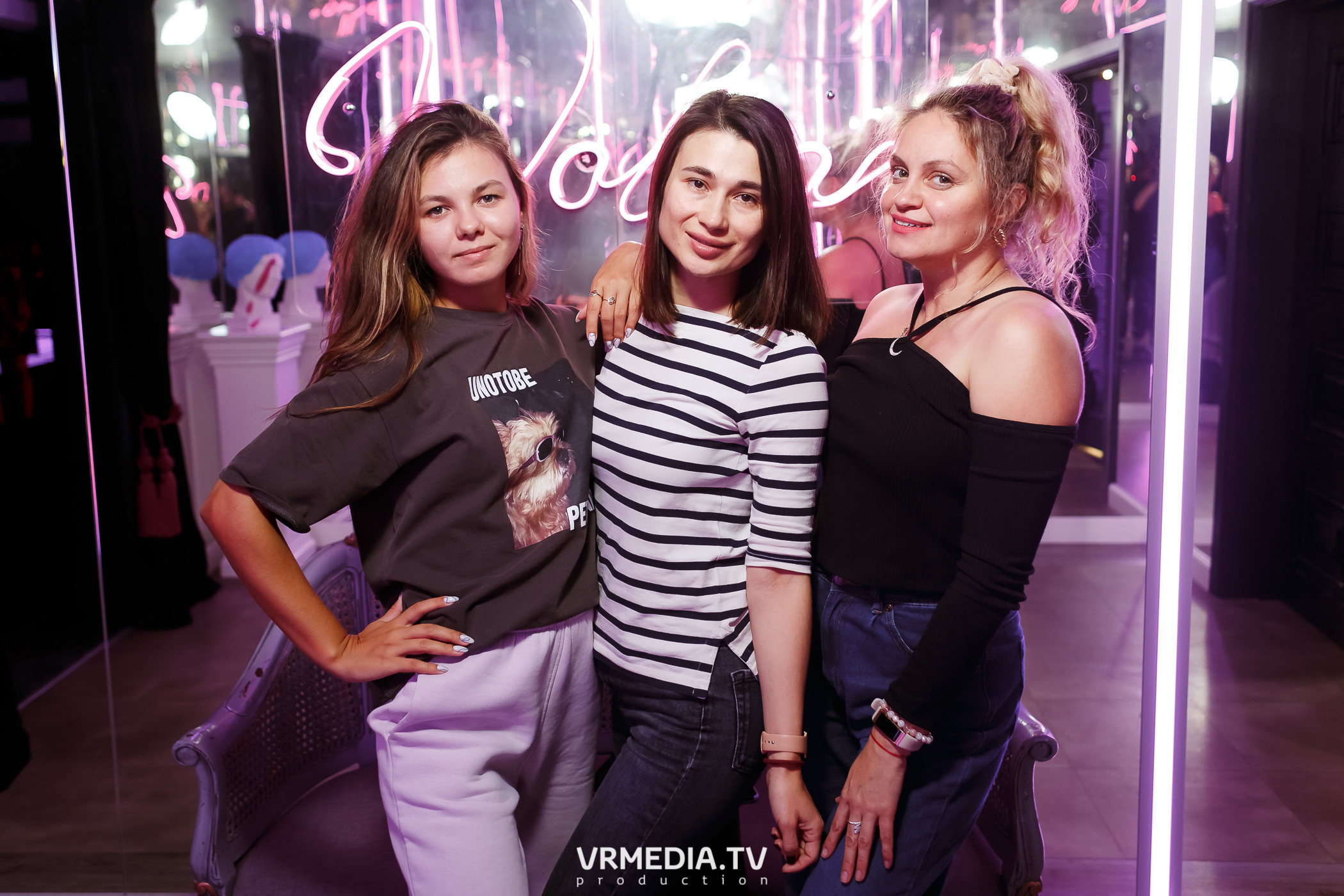 Выходные в караоке-баре «Volna»