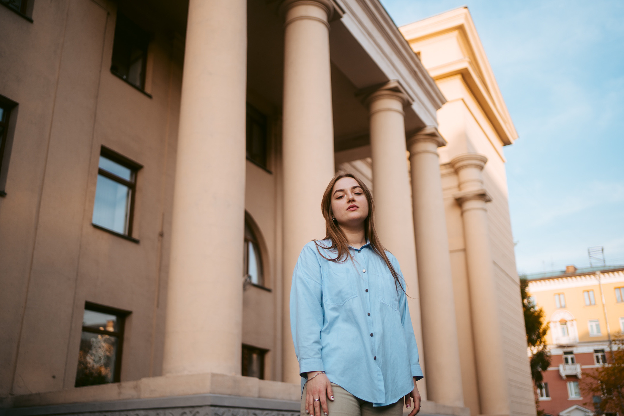 Драмтеатр (Весенняя, 11)