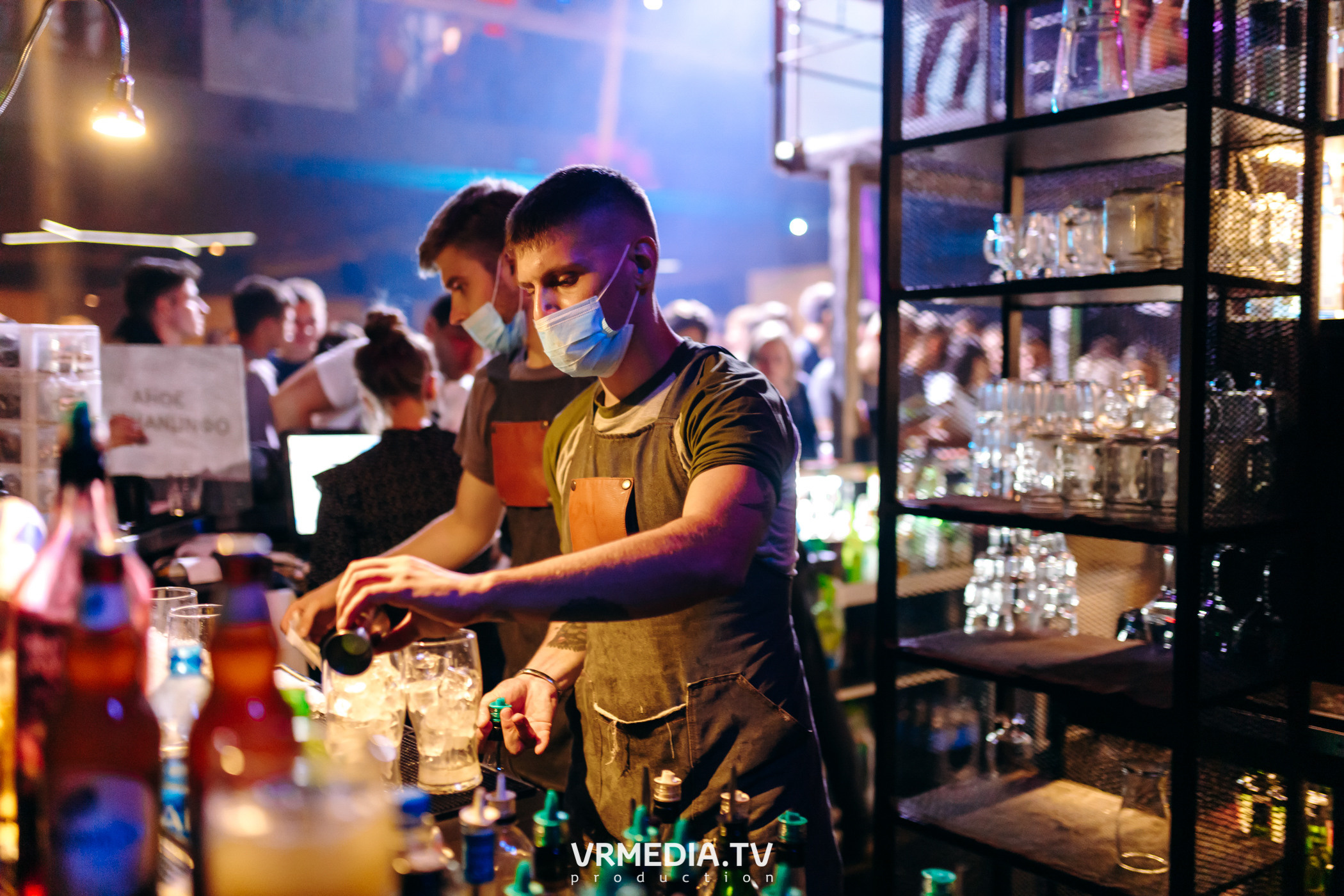 Выходные в баре «DOSKI»