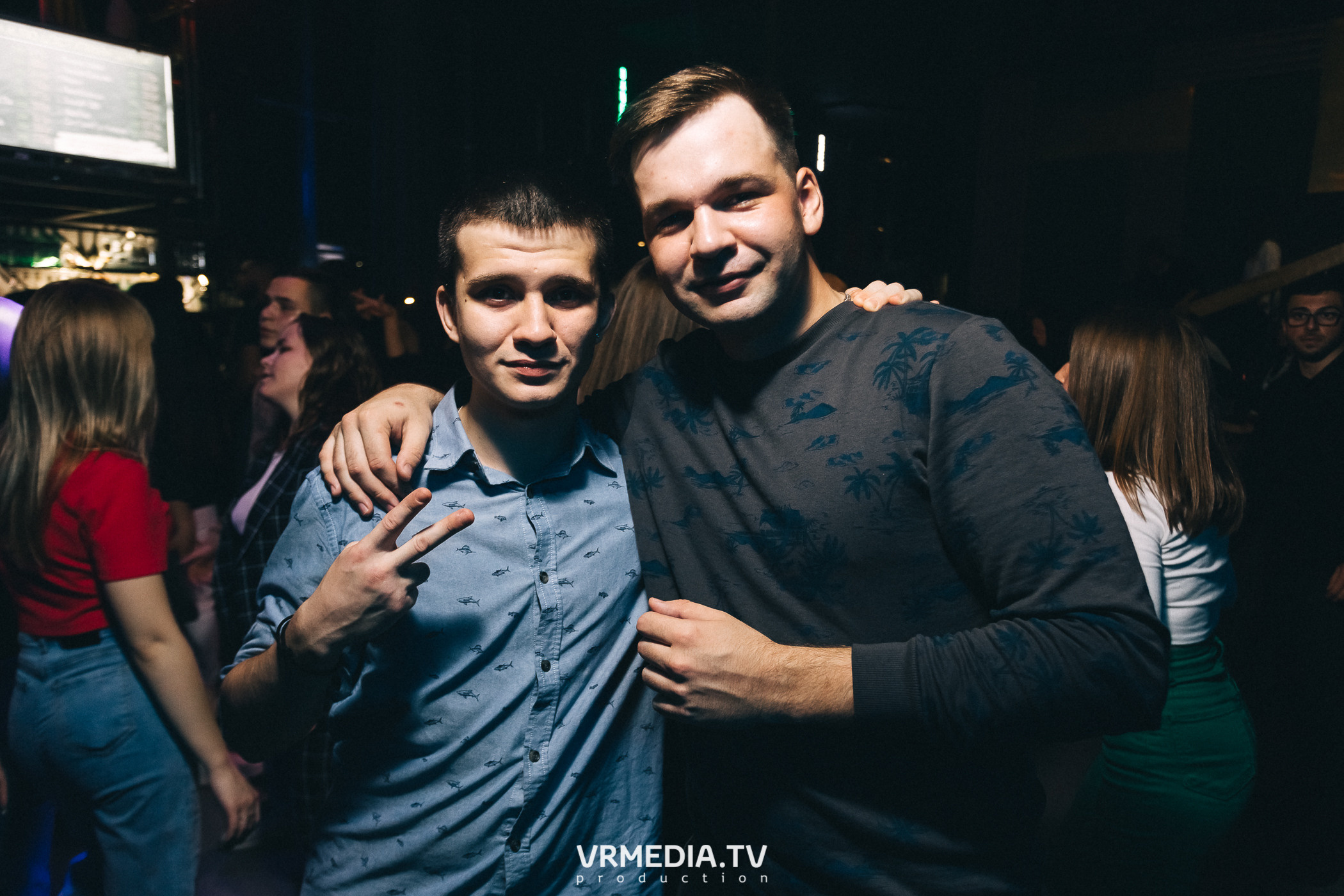 Выходные в баре «DOSKI»