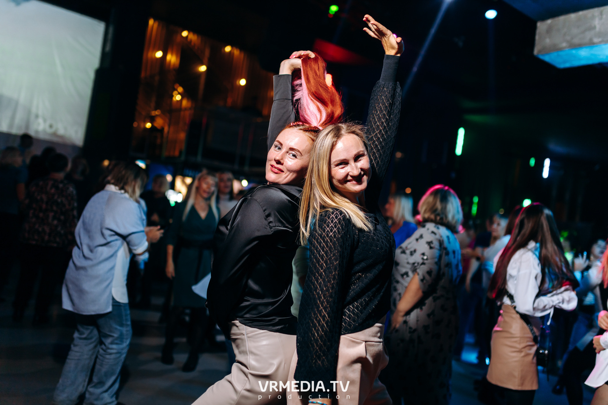 Выходные в баре «DOSKI»