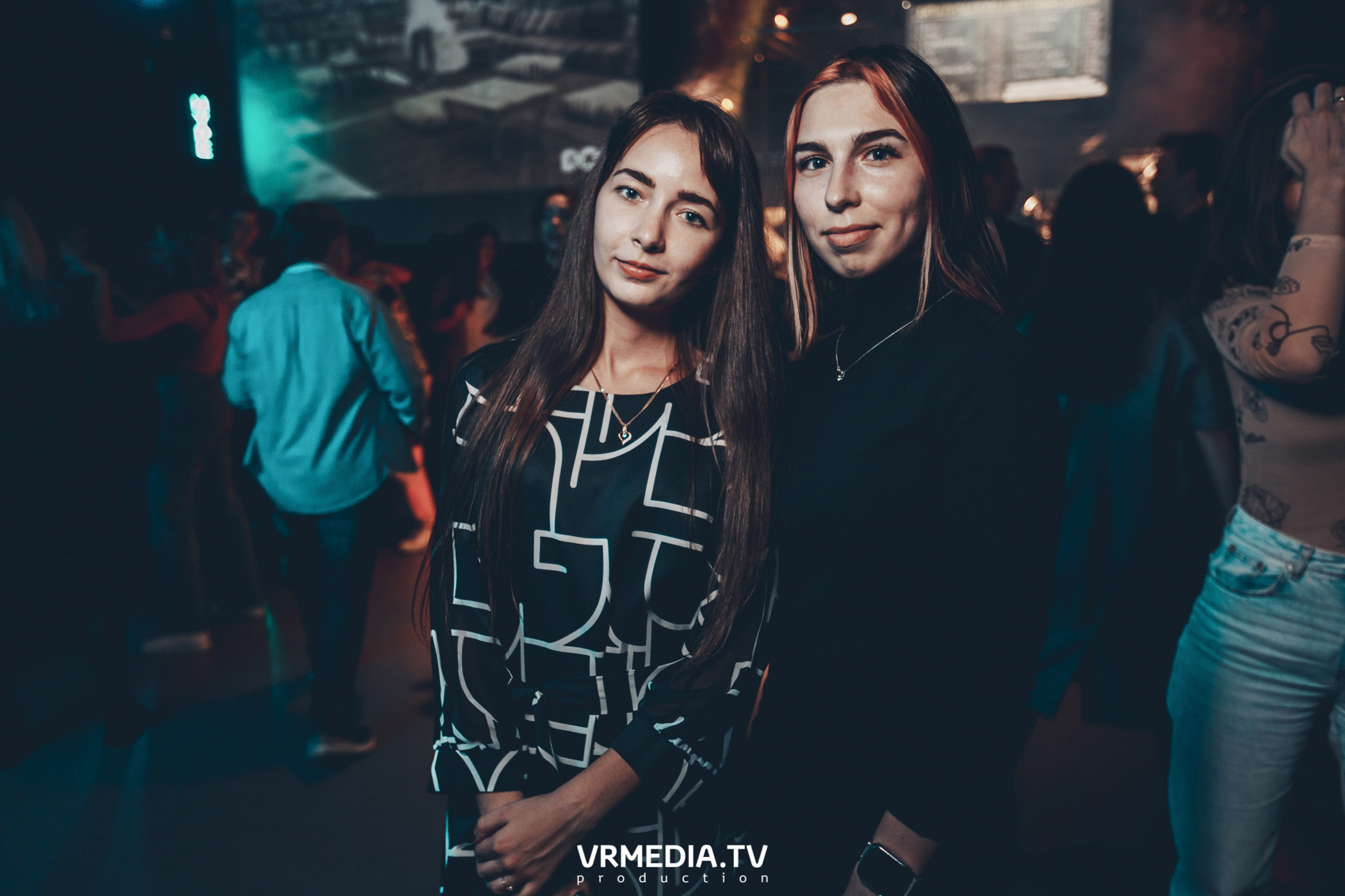 Выходные в баре «DOSKI»