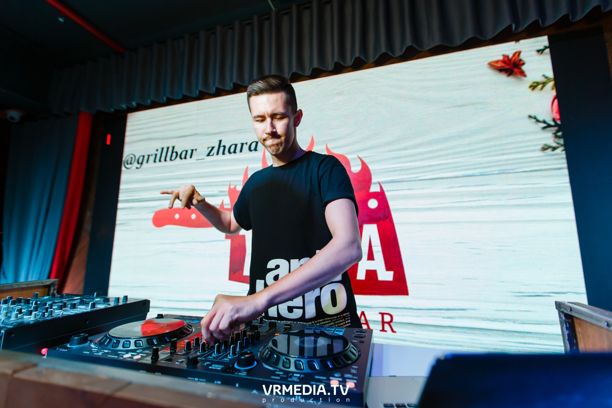 #ЖАРКИЕДНИИНОЧИ в гриль-баре «Жара»