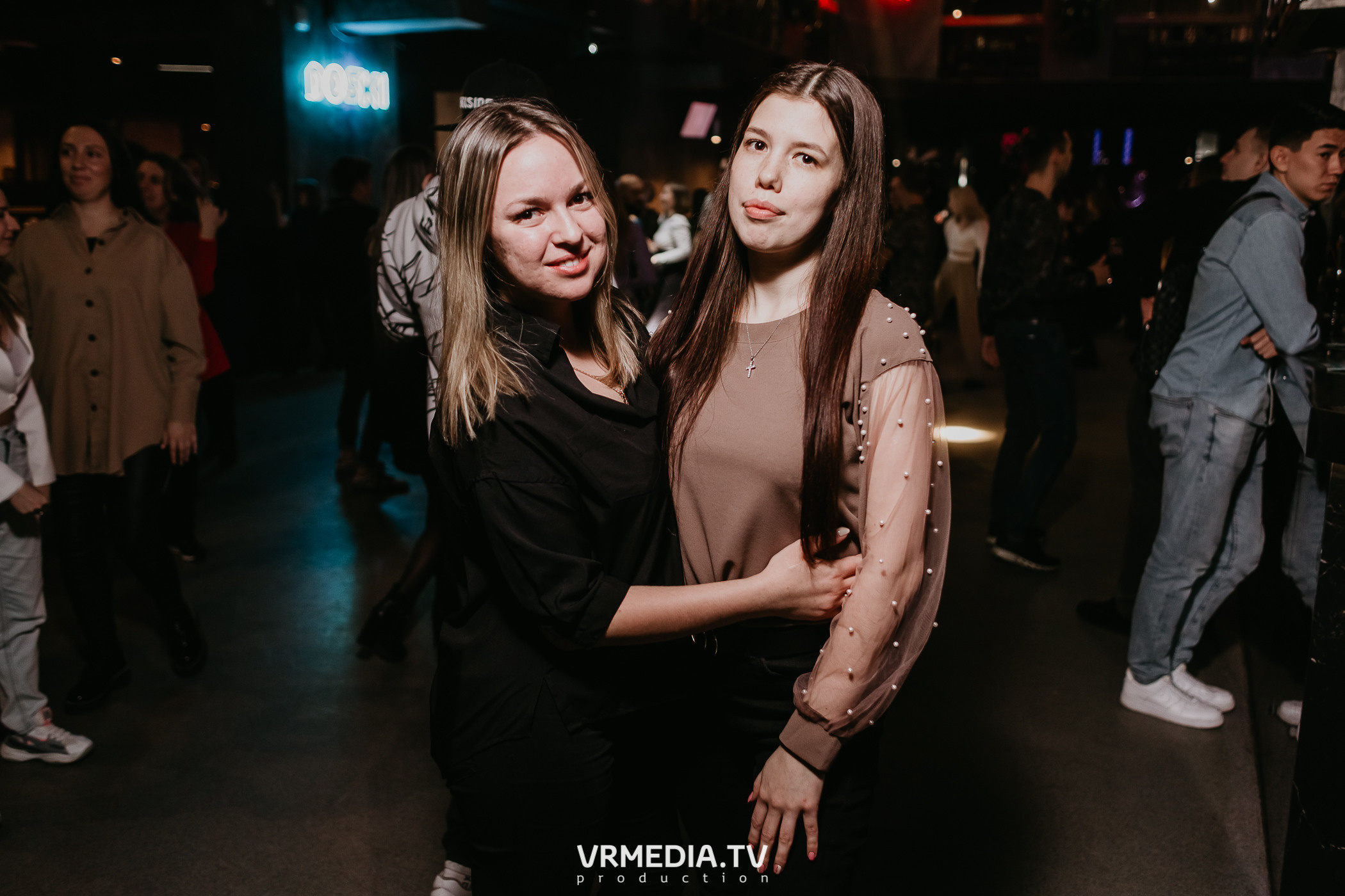 Выходные в баре «DOSKI»