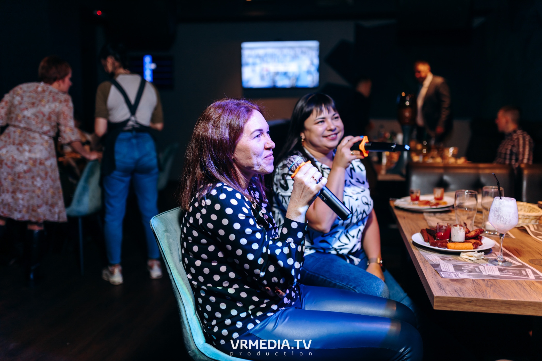 Выходные в баре «DOSKI»