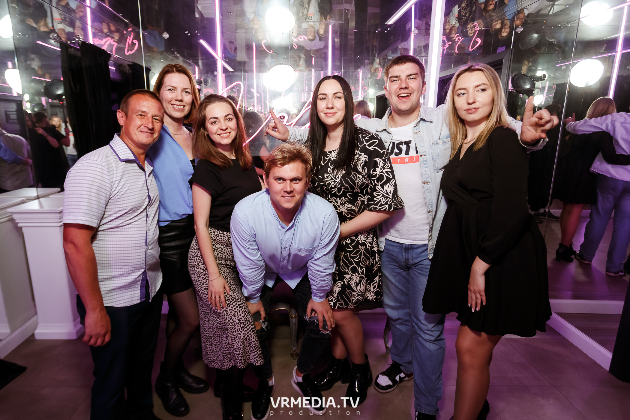 Выходные в караоке-баре «Volna»