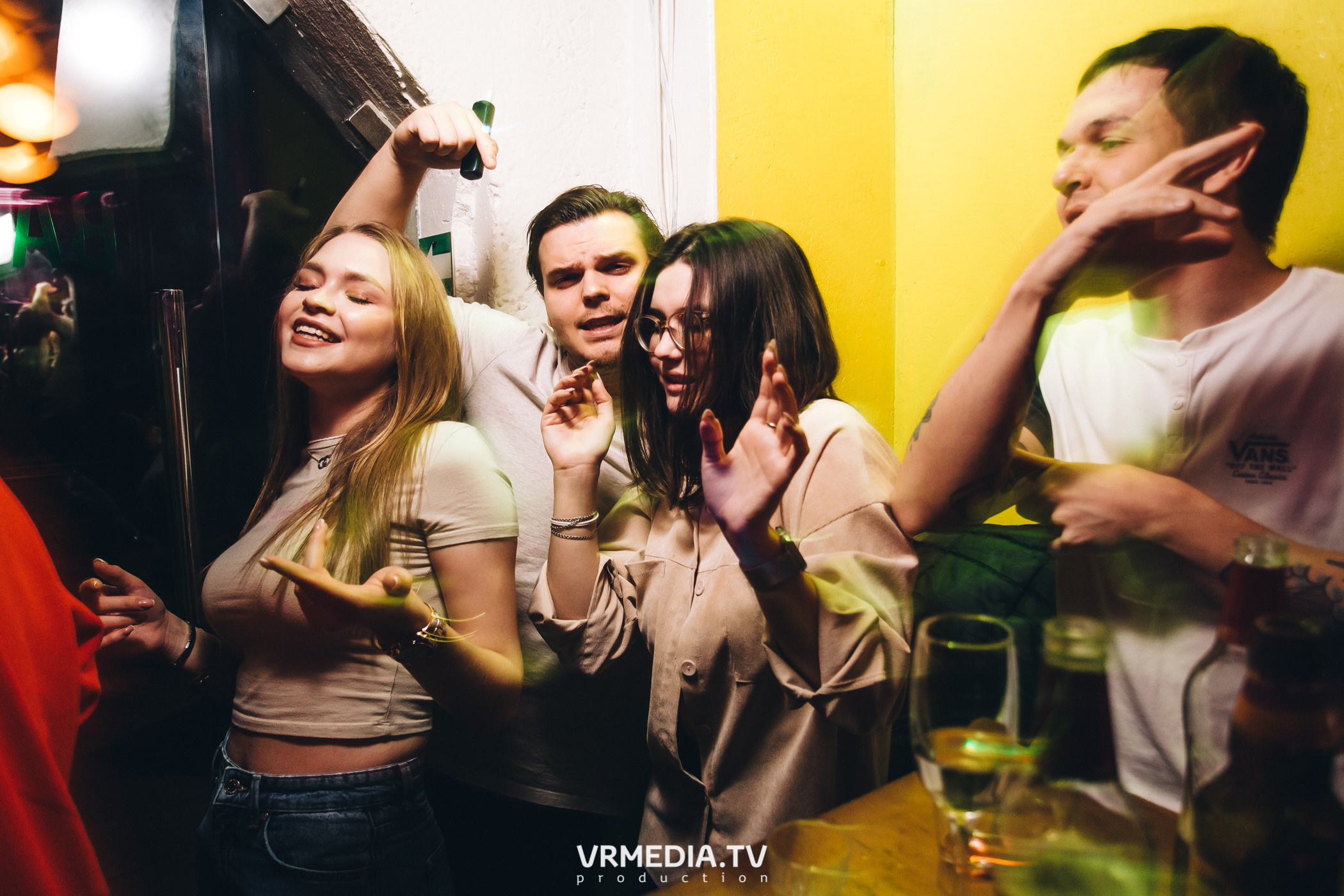 Выходные в баре «Cosmo»