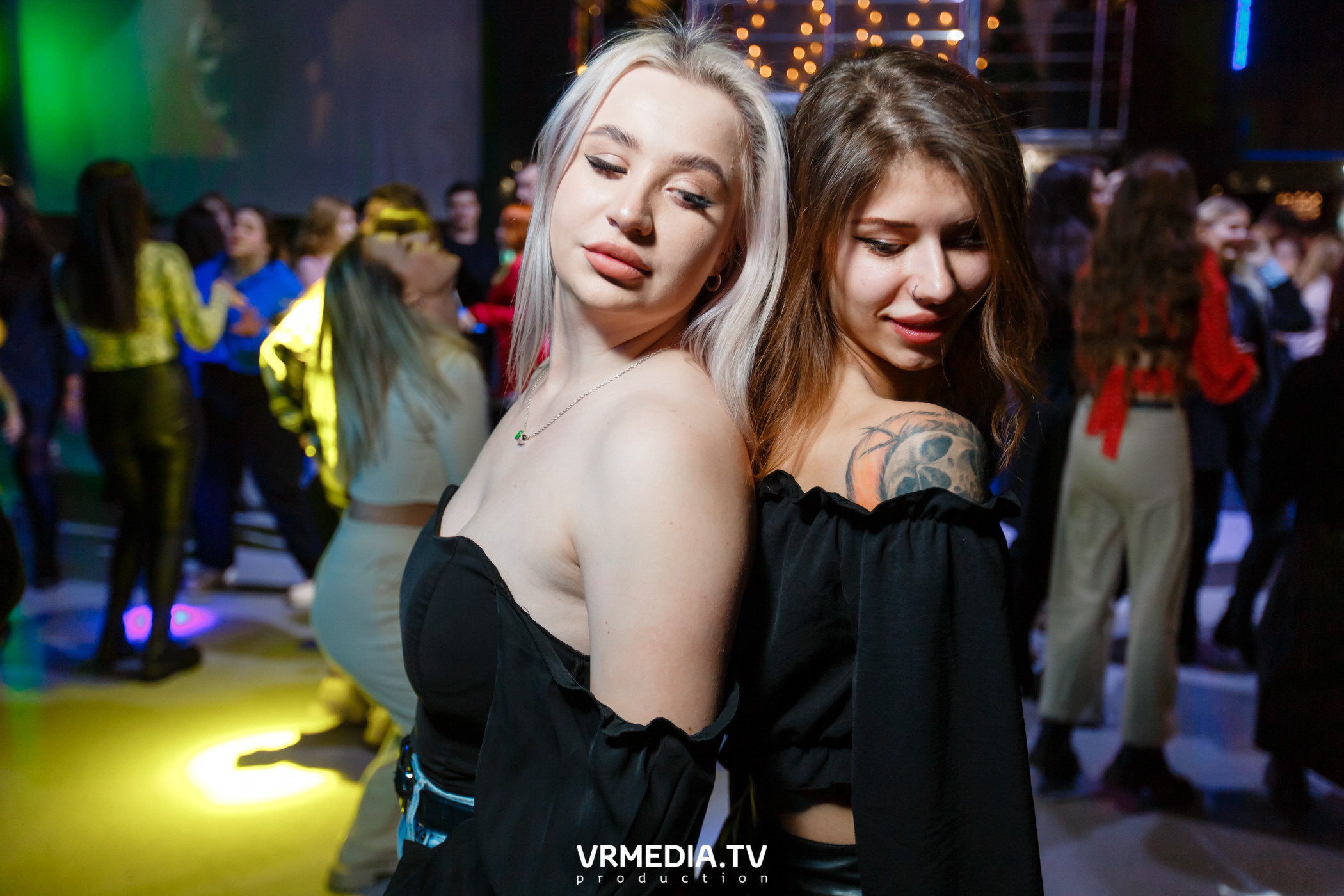 Выходные в баре «DOSKI»