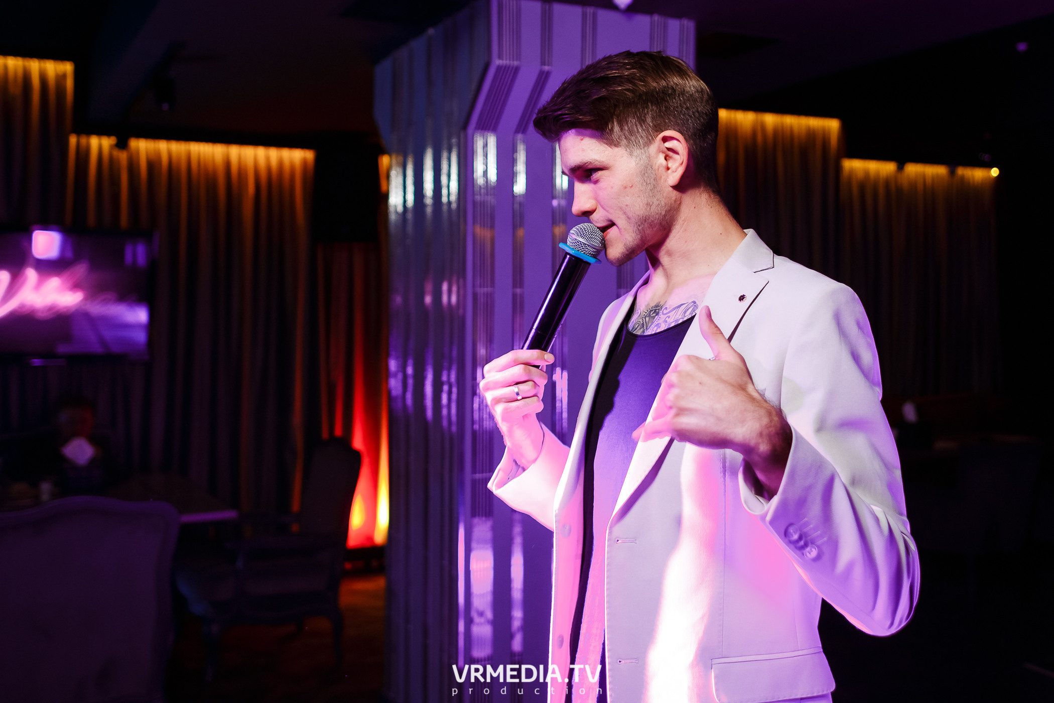 Выходные в караоке-баре «Volna»