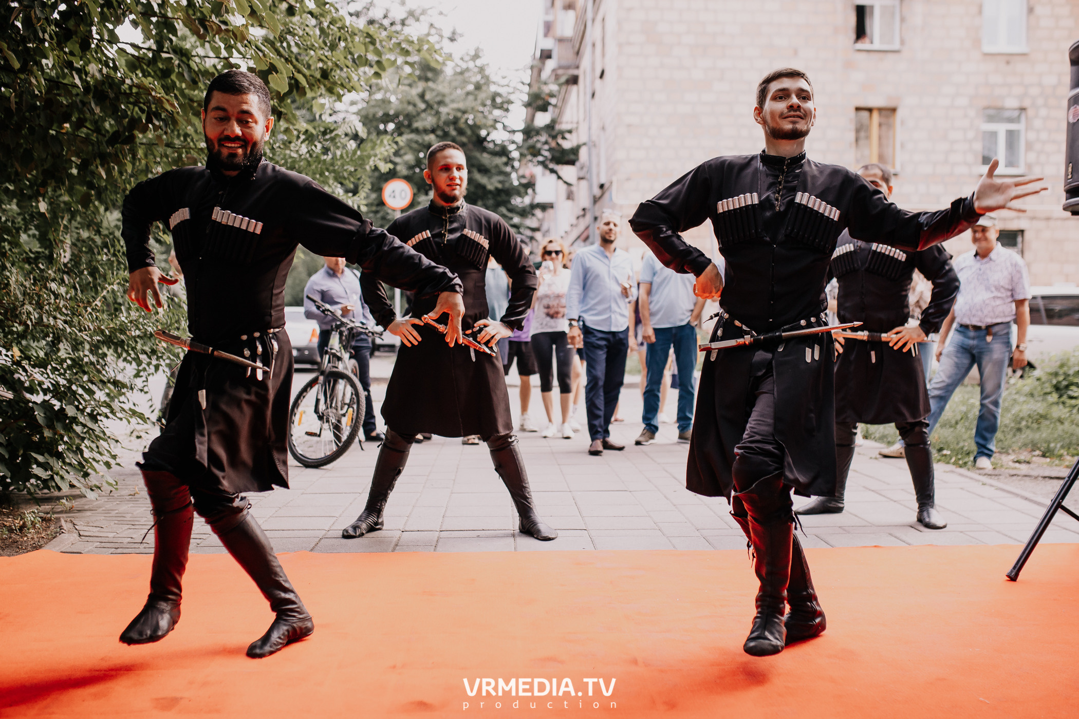 День рождения ресторана «Батоно Хинкали»