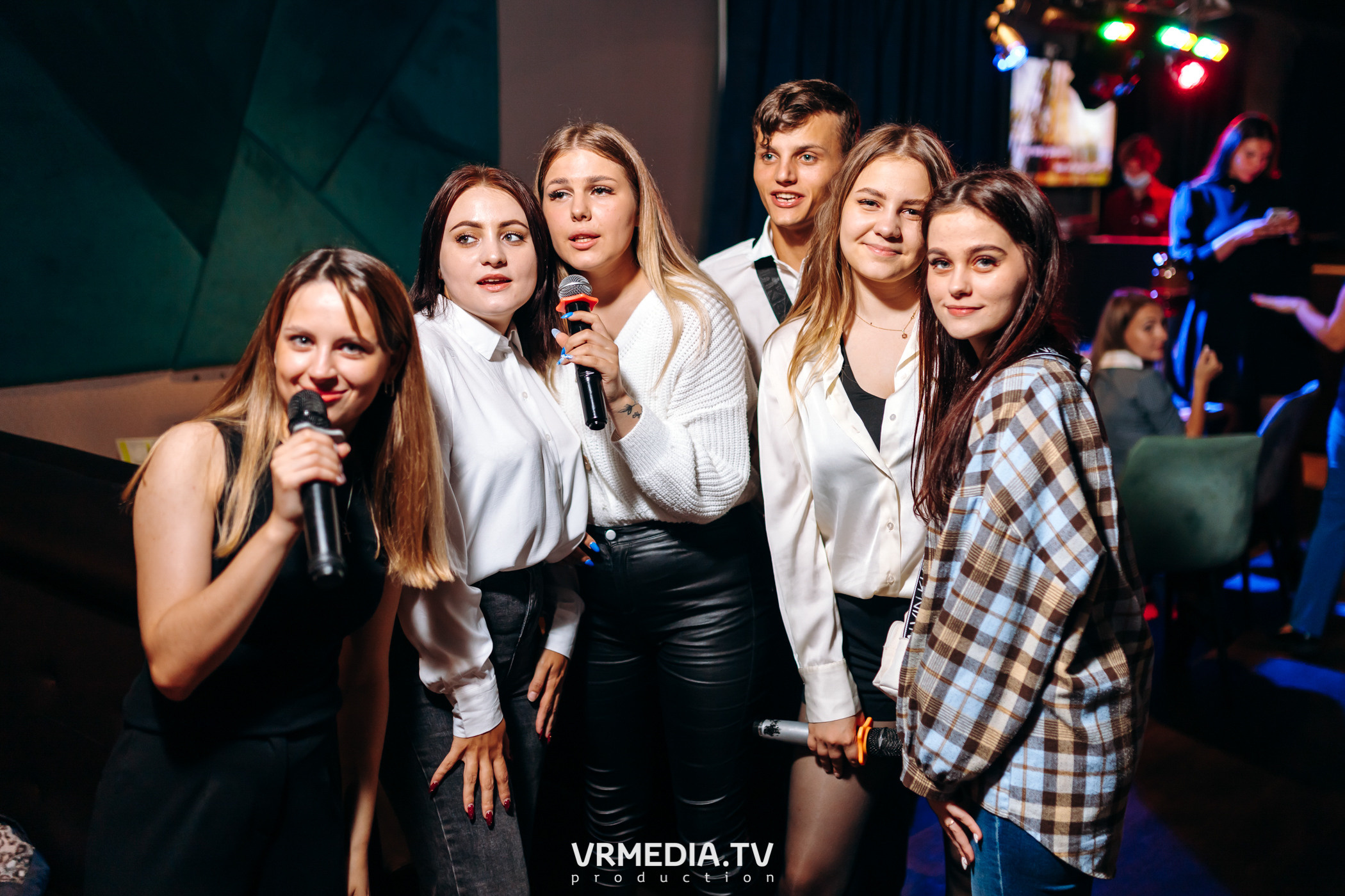 Выходные в баре «DOSKI»