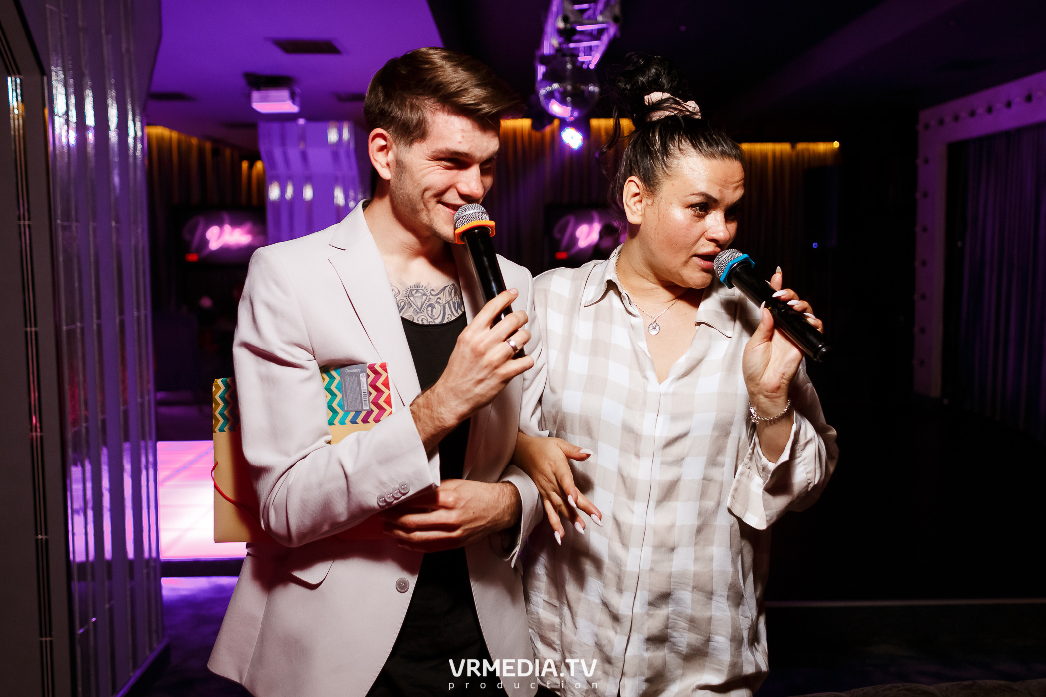 Выходные в караоке-баре «Volna»