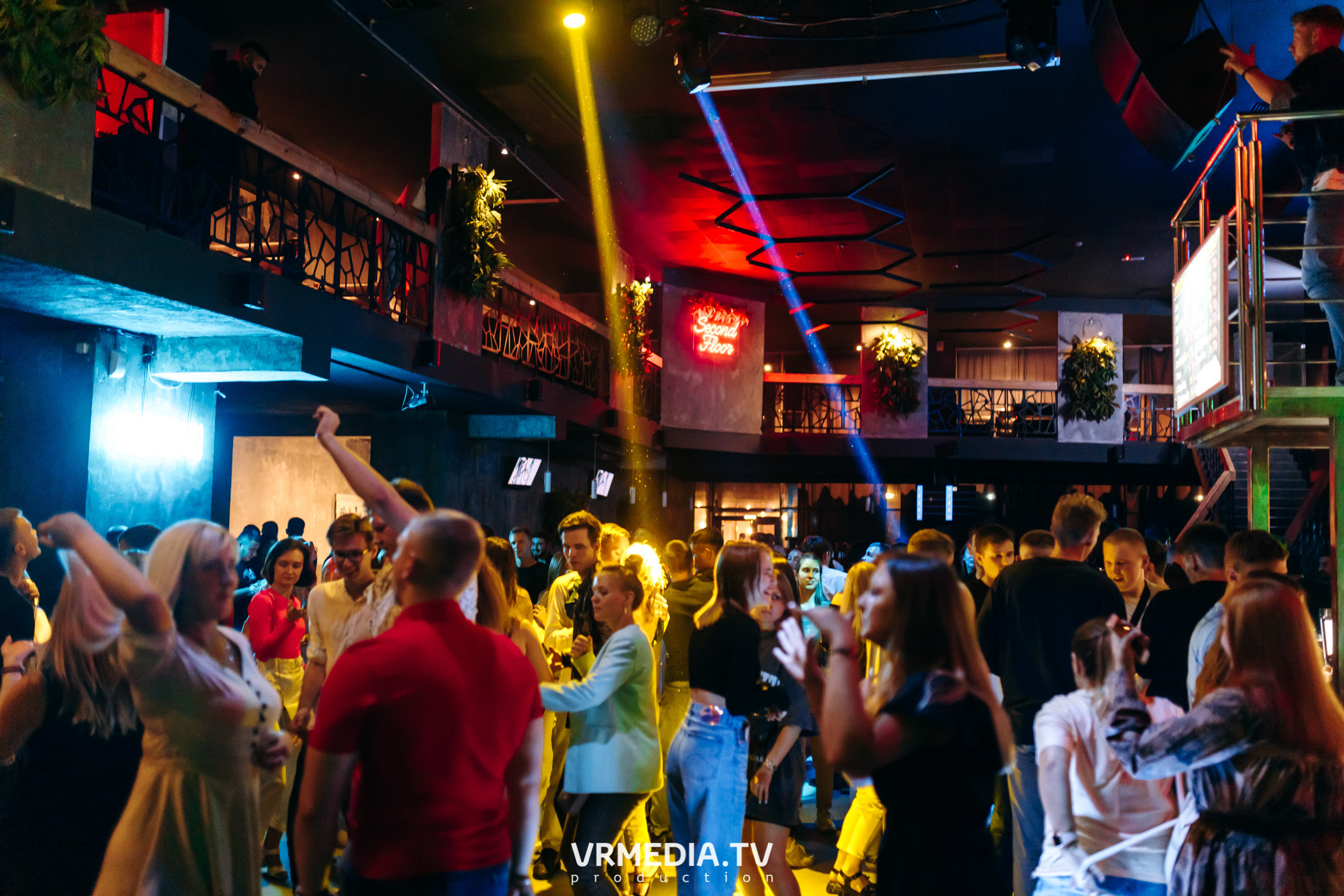 Выходные в баре «DOSKI»