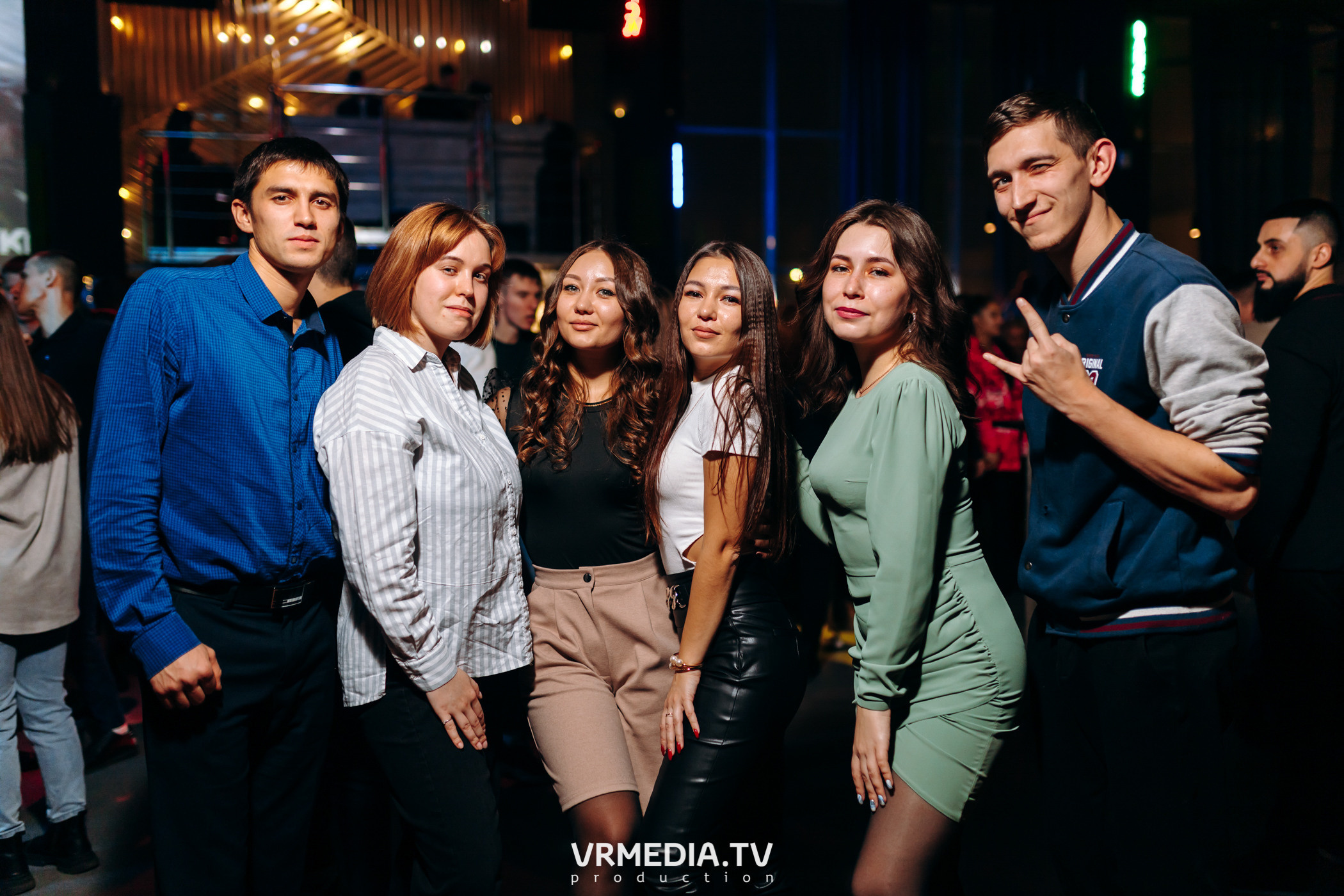 Выходные в баре «DOSKI»