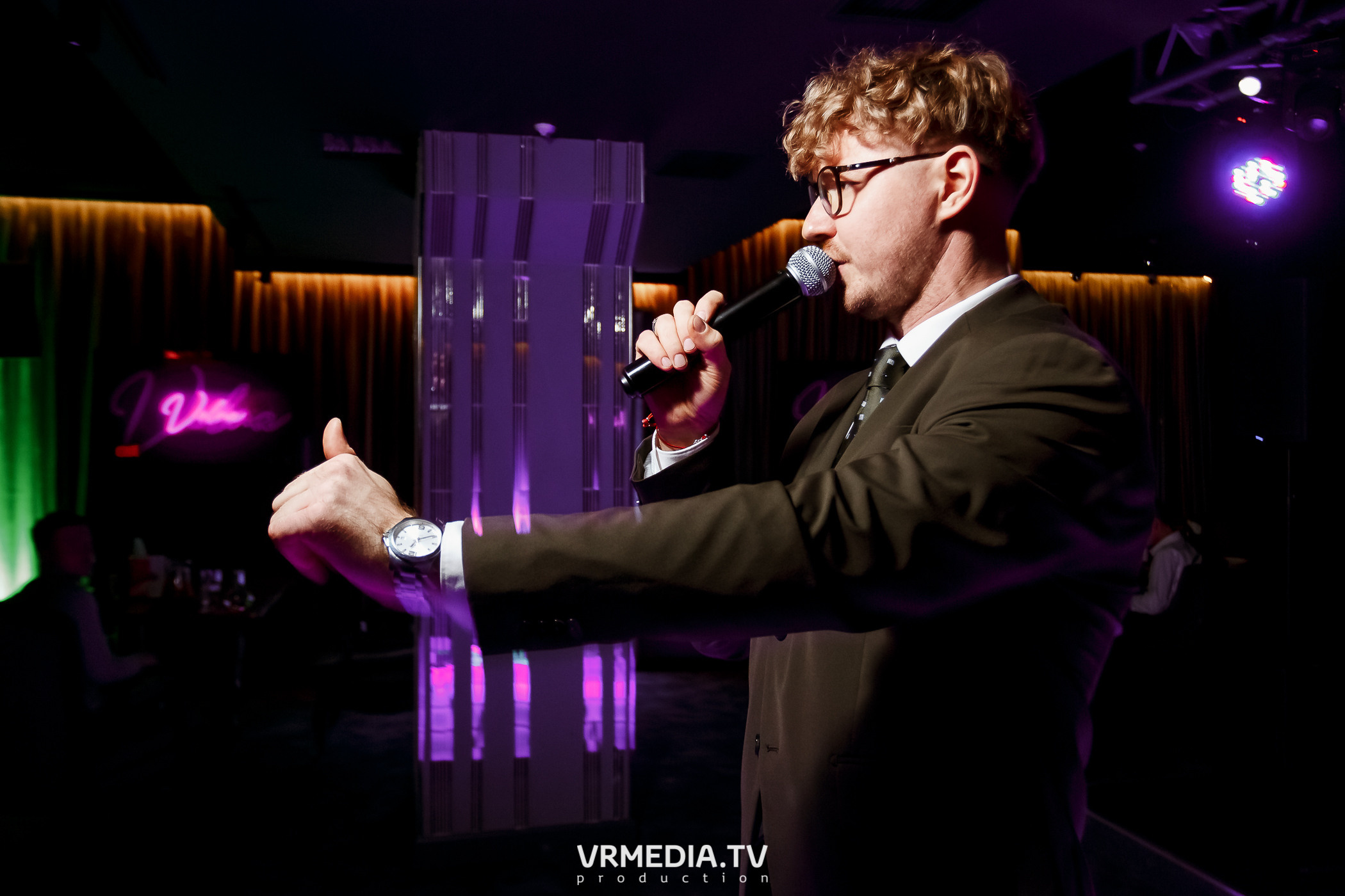 Выходные в караоке-баре «Volna»