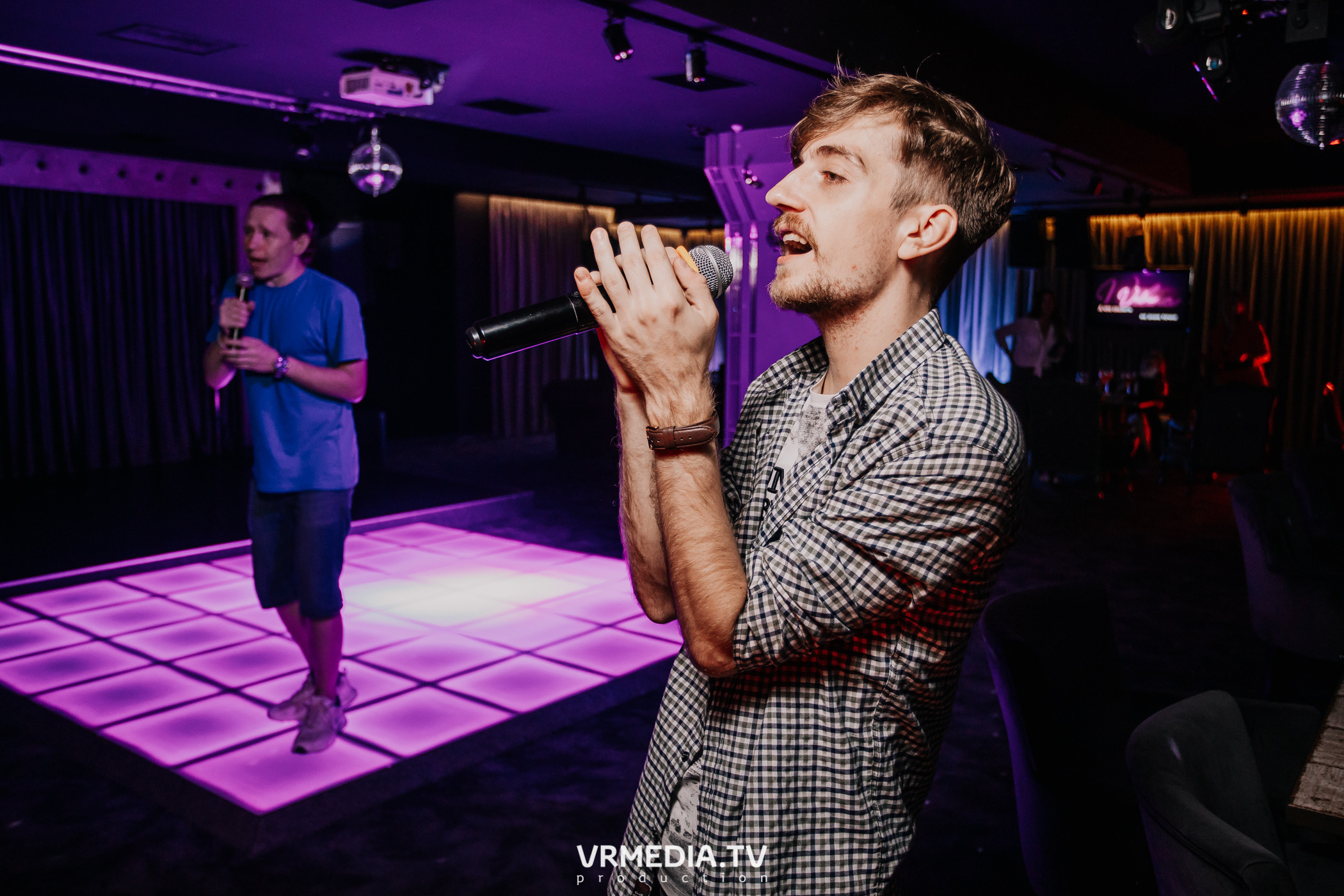 Выходные в караоке-баре «Volna»