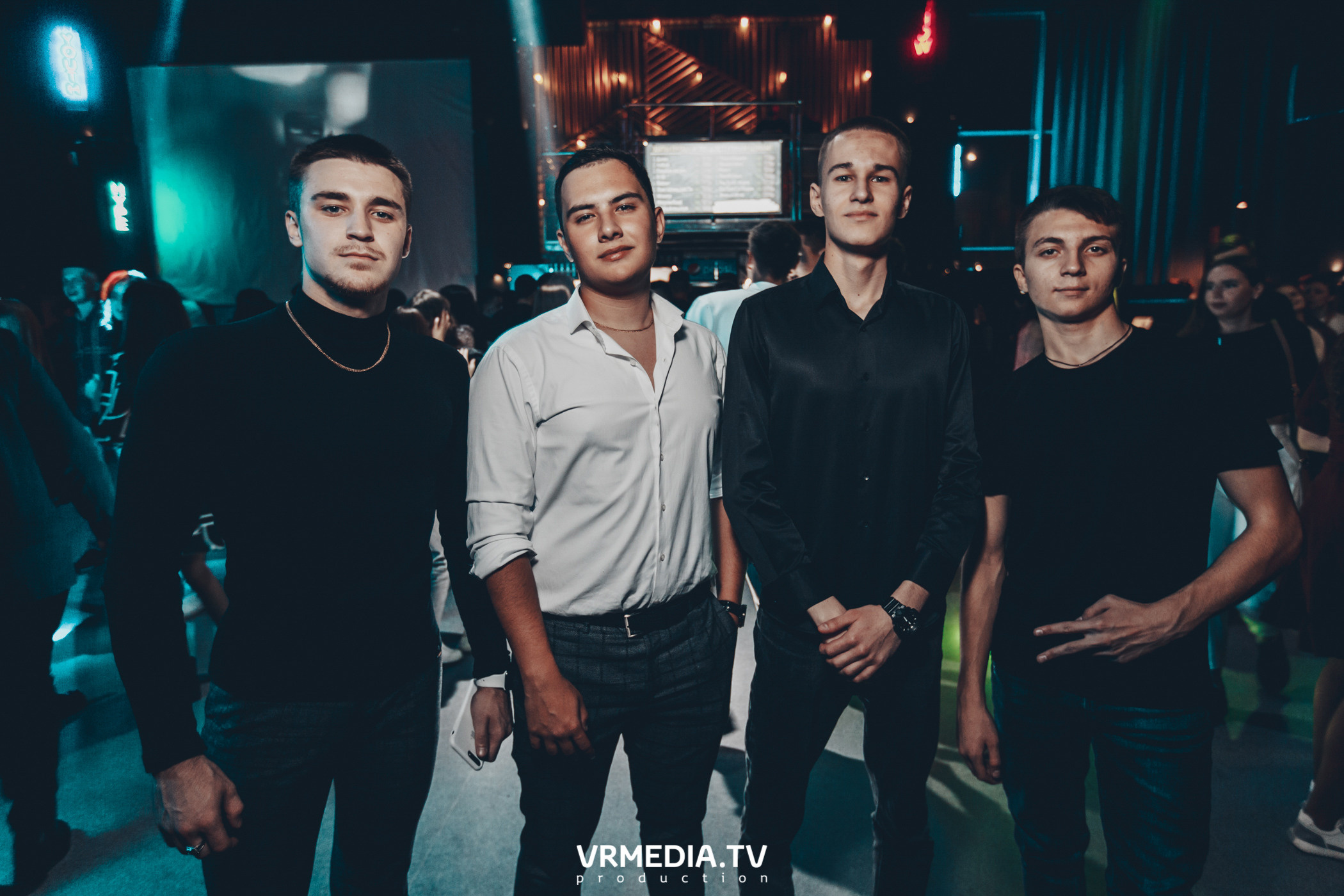 Выходные в баре «DOSKI»