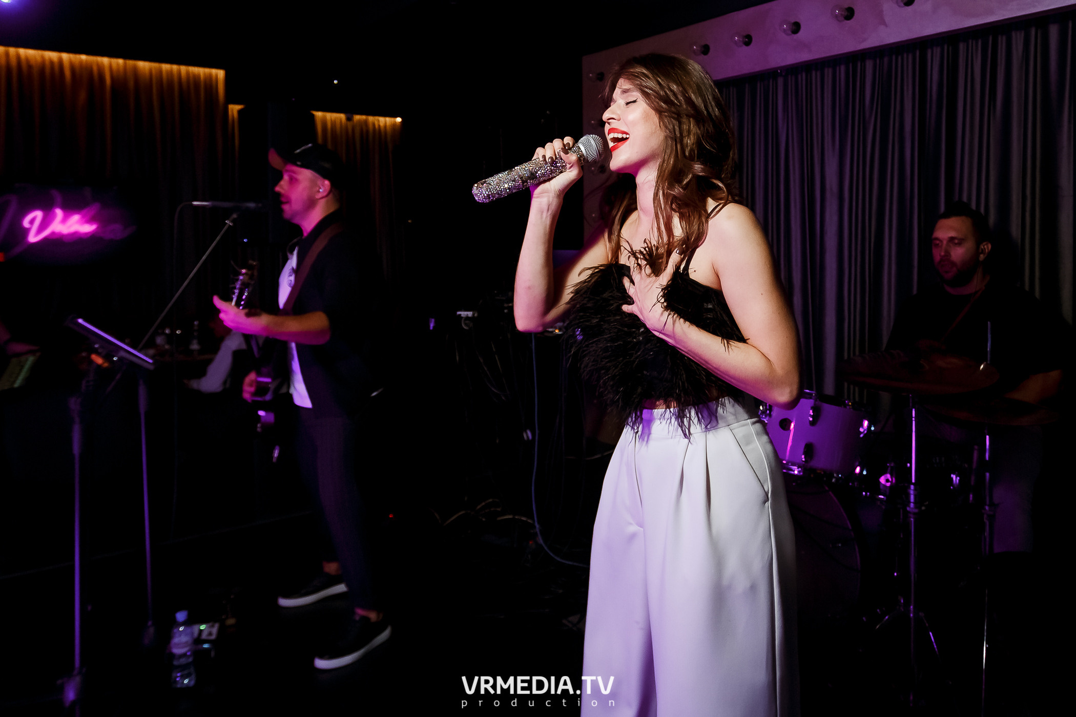 Выходные в караоке-баре «Volna»